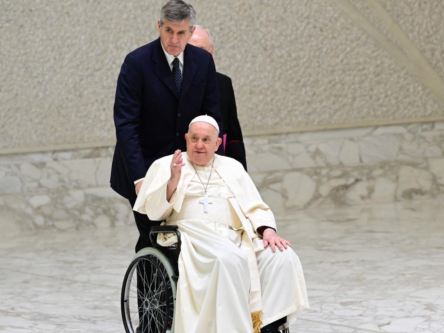 Papa Francisco Aclara que Sufre "Bronquitis muy Aguda, Infecciosa”