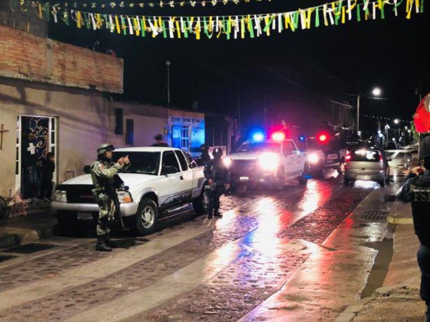 Foto: Hallan Cinco Cuerpos en Camioneta Abandonada en Celaya, Guanajuato