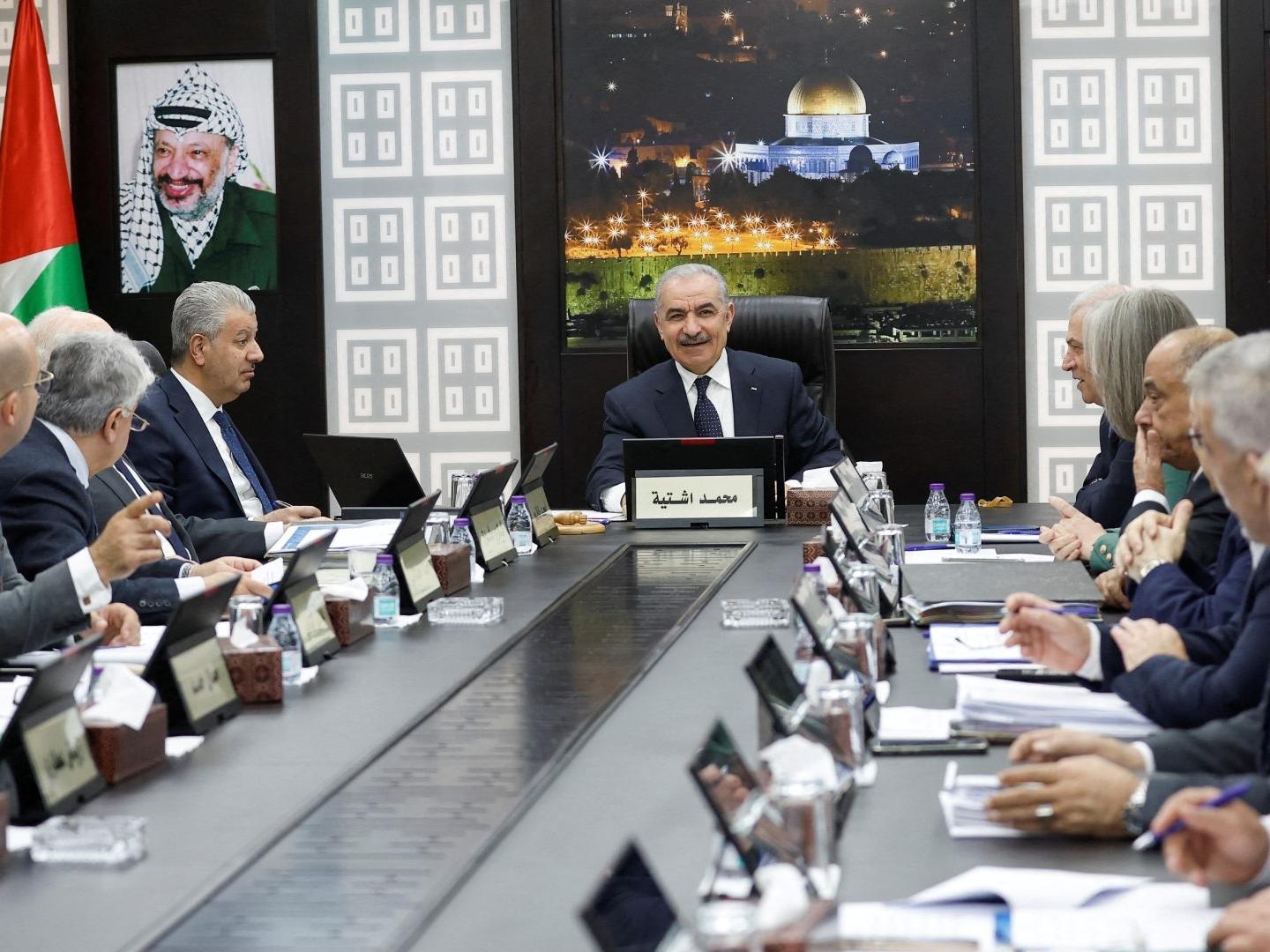 Palestina: Presenta Gobierno de Cisjordania Dimisión al Presidente Mahmud Abbas