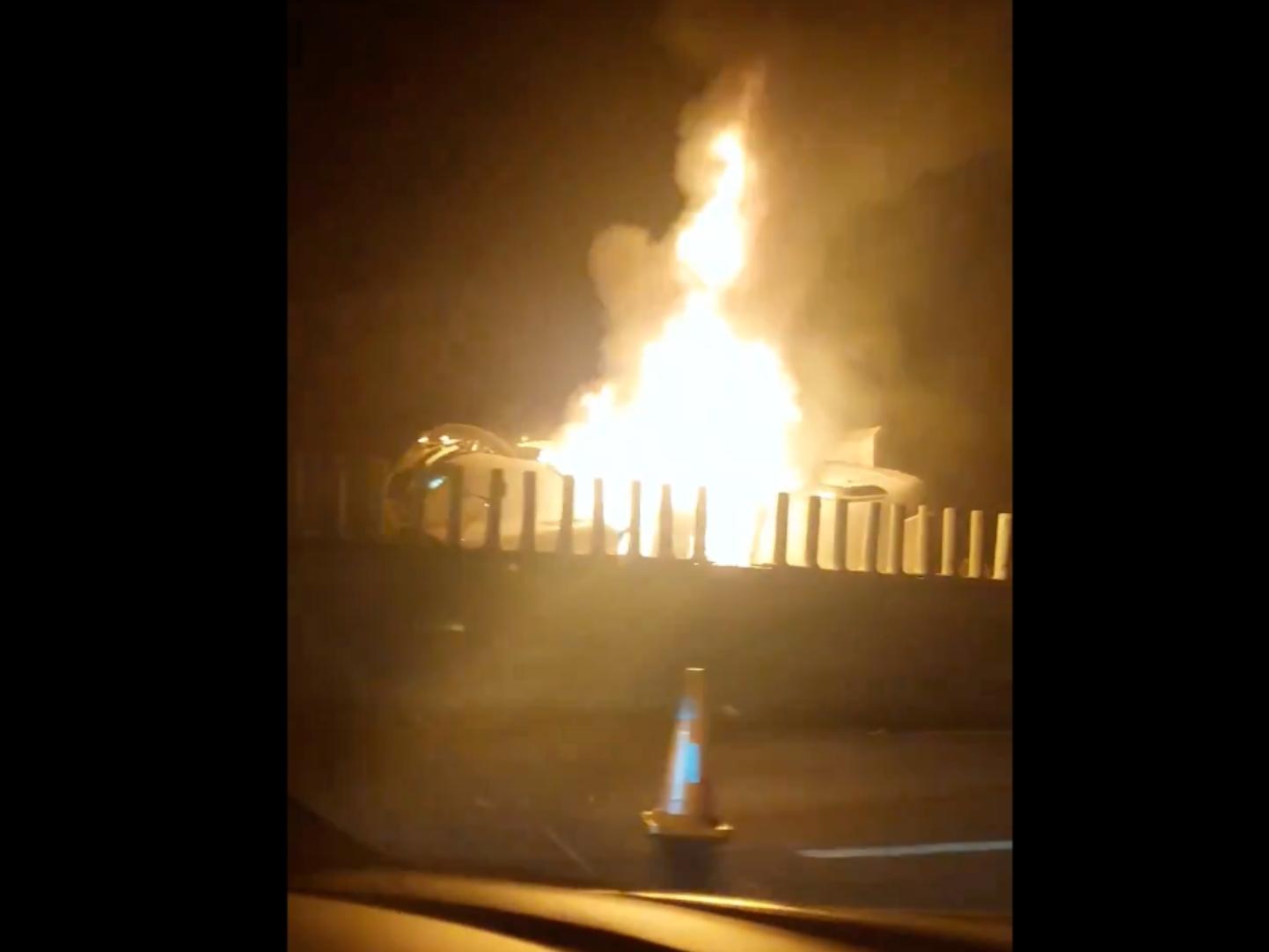 Accidente en la México-Cuernavaca: Video Capta Incendio de Tráiler tras Volcadura 