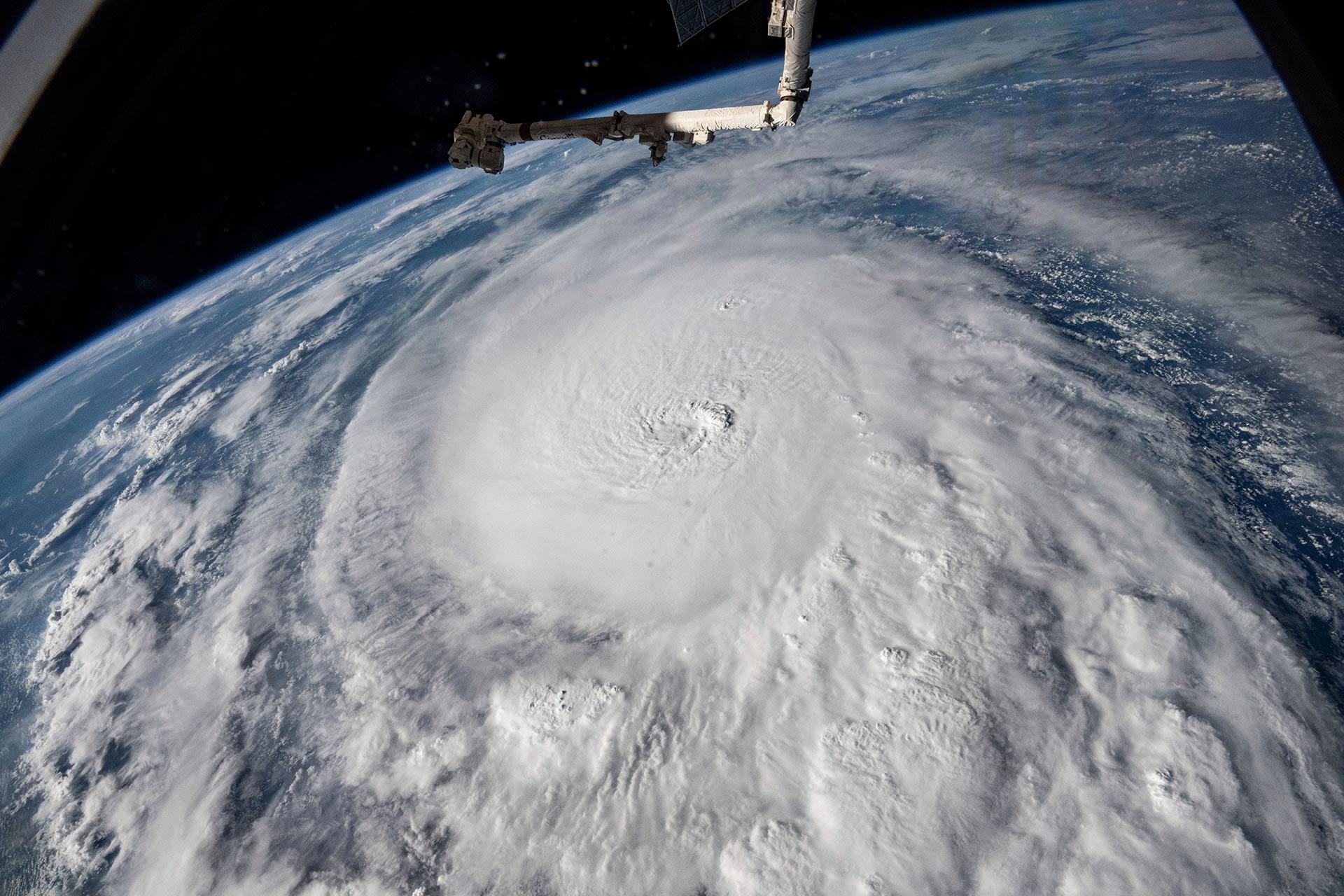 El huracán Milton frente a la Península de Yucatán en una fotografía tomada desde la Estación Espacial Internacional