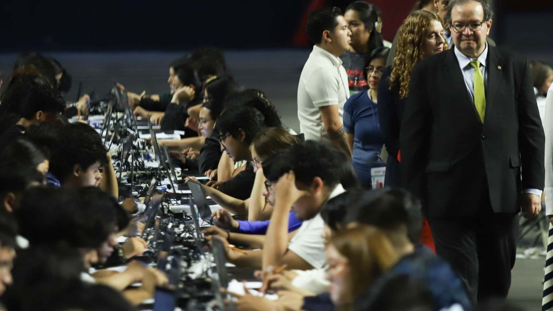UNAM Volverá al Examen Presencial tras Irregularidades de Pruebas en Línea