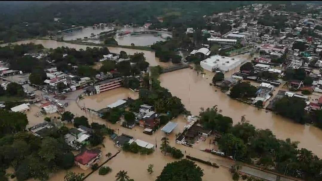 Comienza Limpieza Tras Inundación por Desborde del Río Agua Dulcita en Veracruz