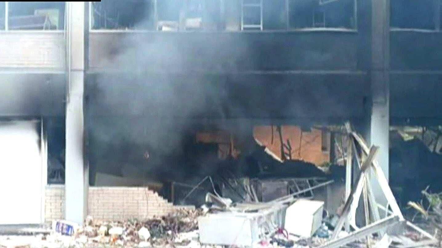 Explota laboratorio de la FES Zaragoza; hay tres heridos
