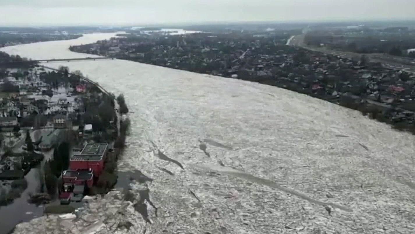 Letonia Emite Alerta Máxima por Masa de Hielo