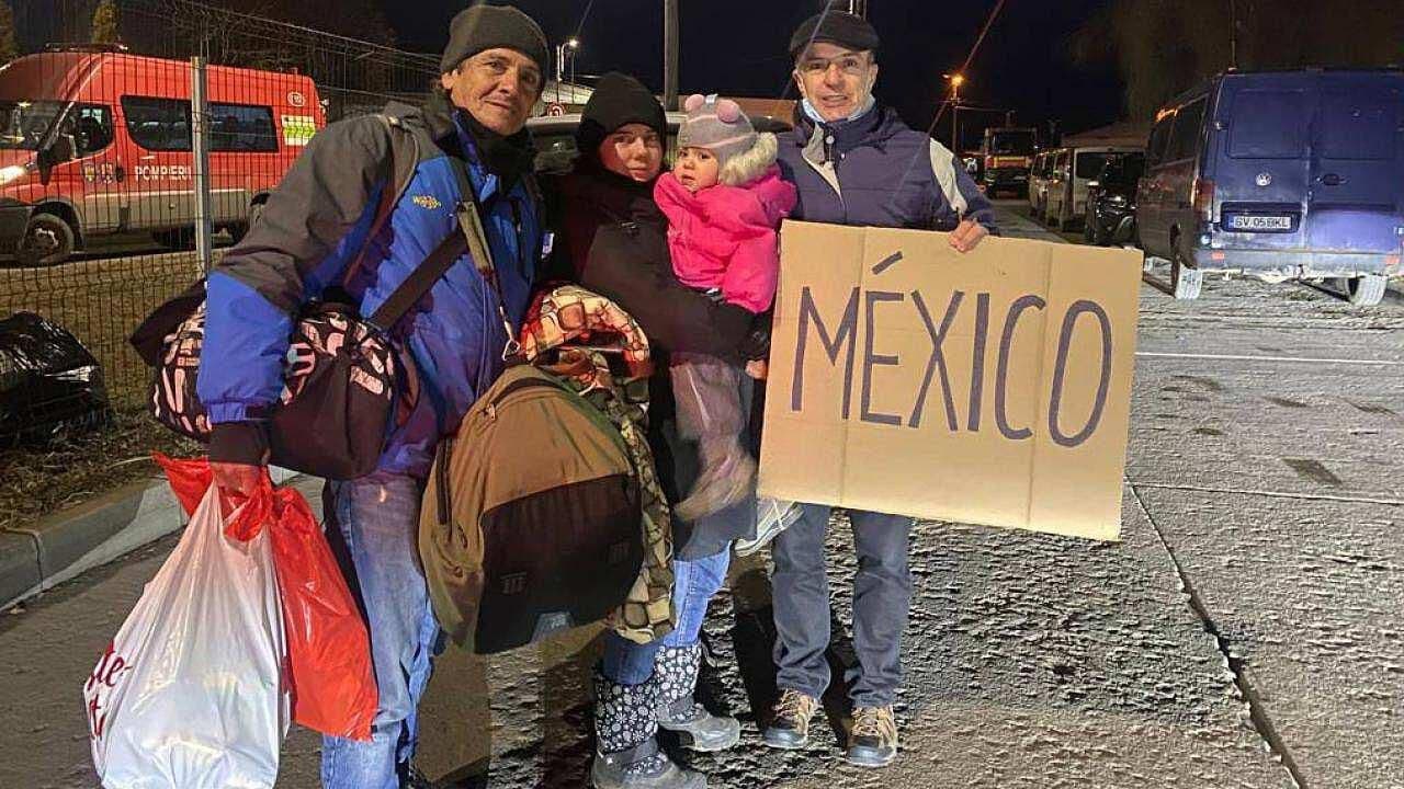 Mexicanos atrapados en Ucrania se dirigen a Bucarest para volver a México