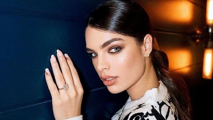 Nadia Ferreira Presume su Argolla Matrimonial