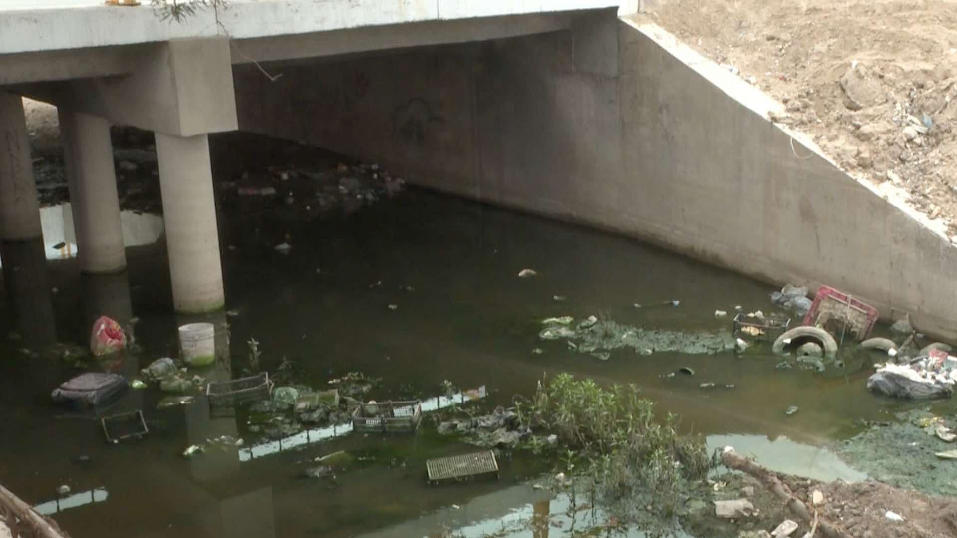 Estancamiento de Agua de Drenaje Genera Foco de Infección en Colonia Pueblitos de Hermosillo