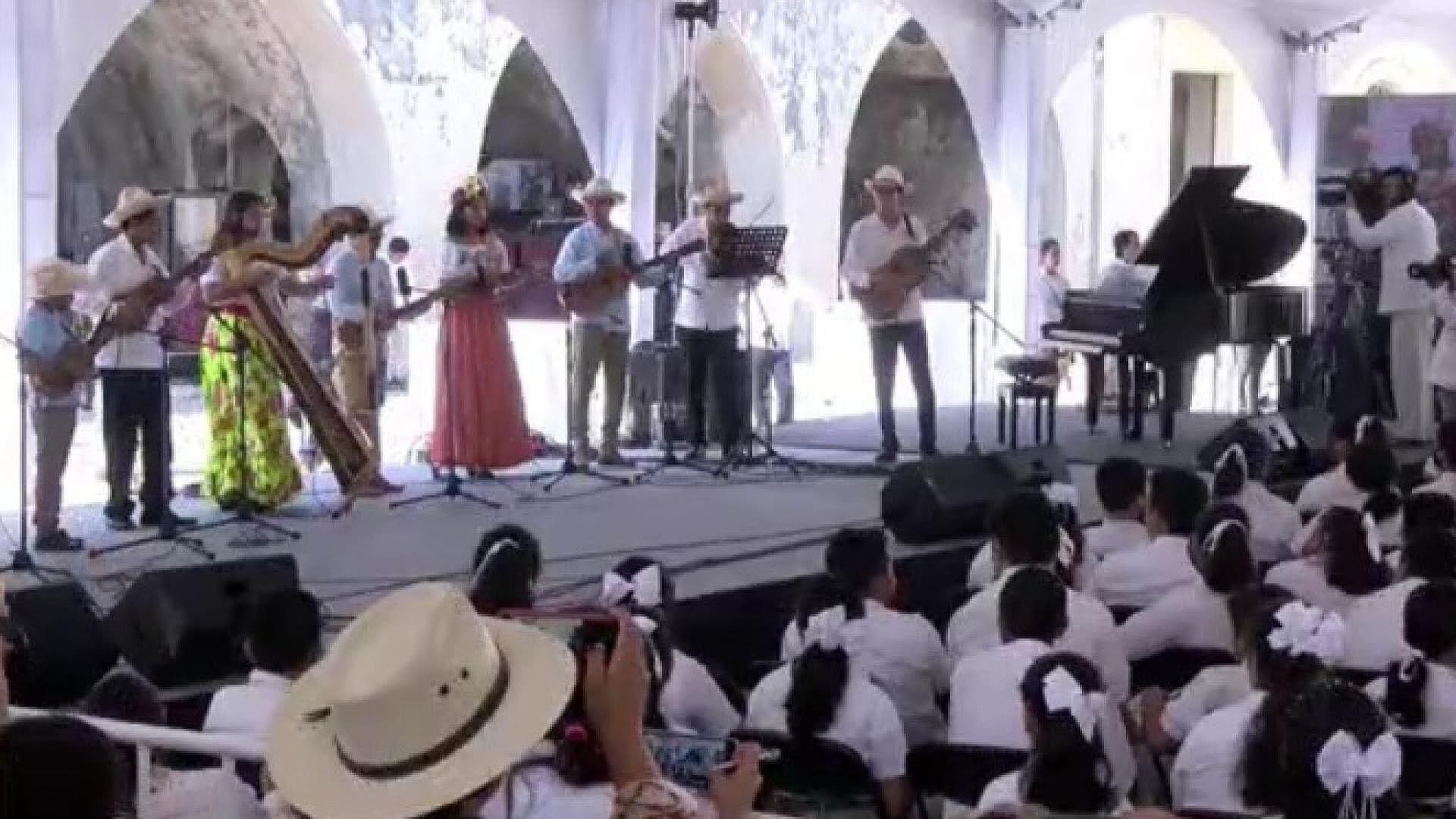 Realizan Fandango por la Lectura en San Juan de Ulúa