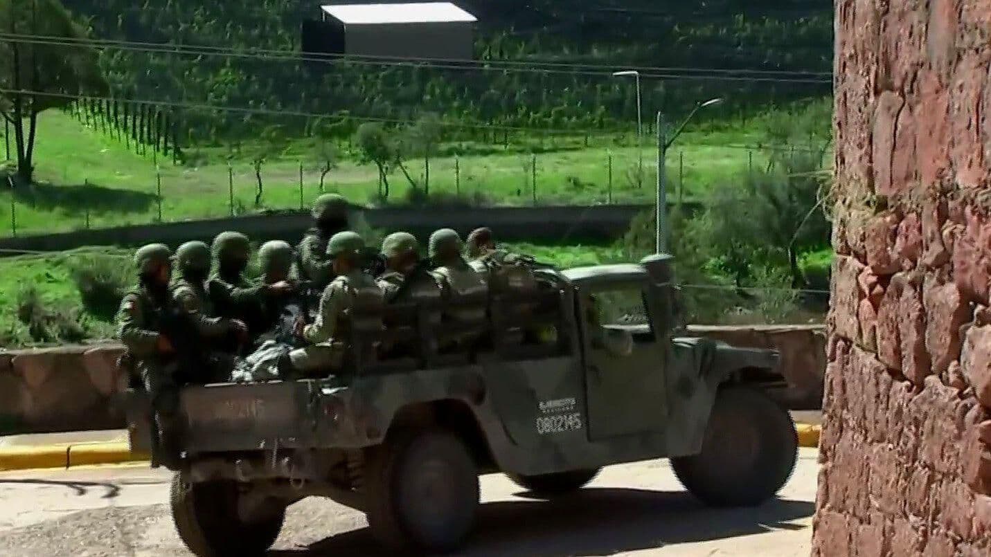 Arriban más de mil soldados a Urique, Chihuahua, tras asesinato de jesuitas