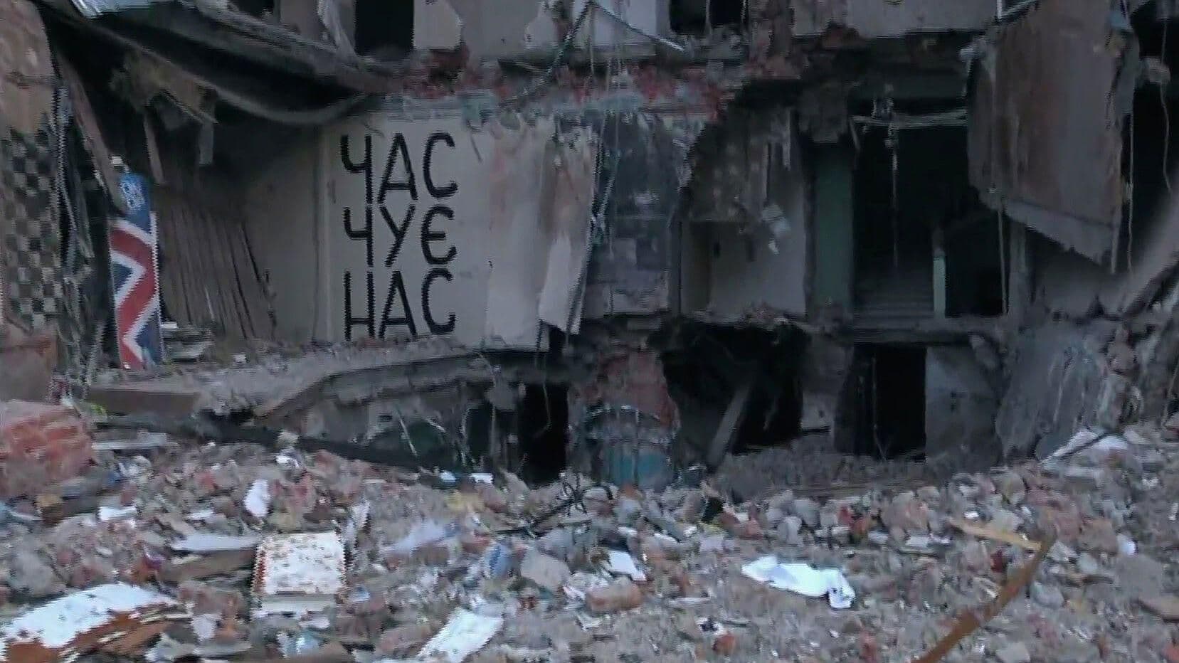 Tropas rusas y ucranianas combaten calle a calle en Lugansk
