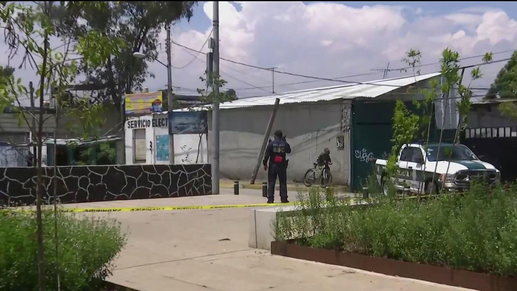 Hallan cuerpo flotando en Taxqueña y Canal Nacional
