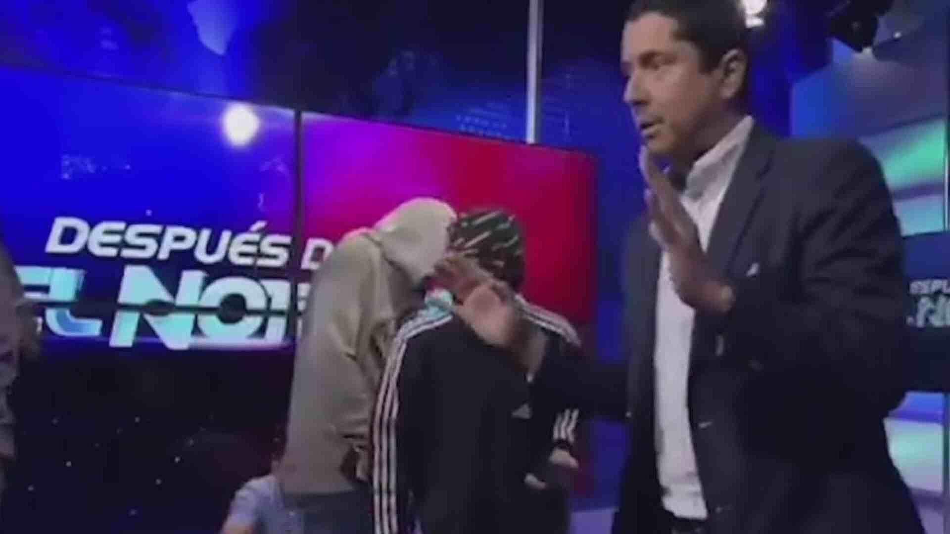 Periodista se Puso a Salvo tras Irrupción de Grupo Armado en Televisora en Guayaquil
