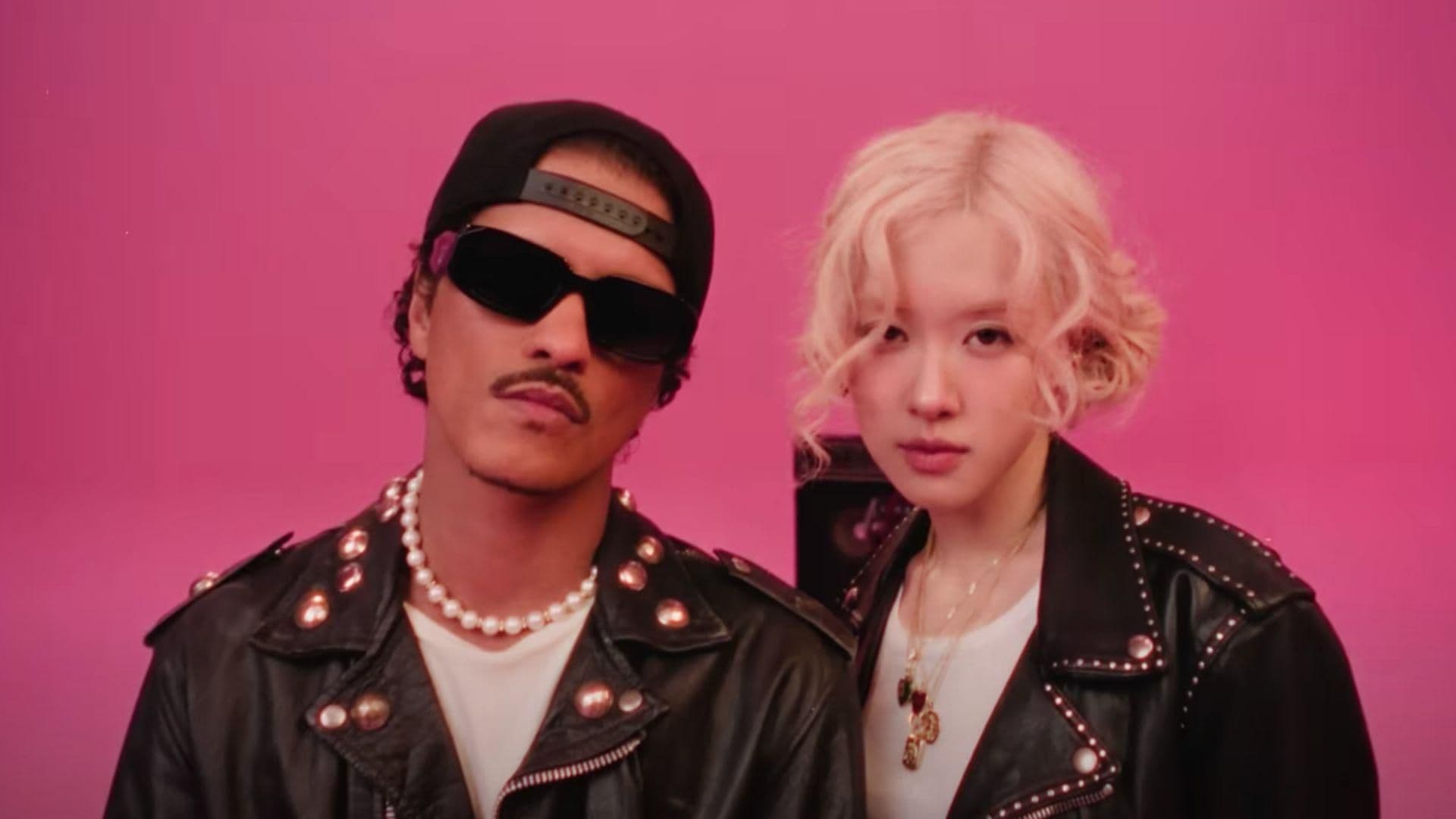 ¡Hacen Historia! ‘APT’ de Rosé y Bruno Mars Suman 15 Semanas en el #1 de Billboard