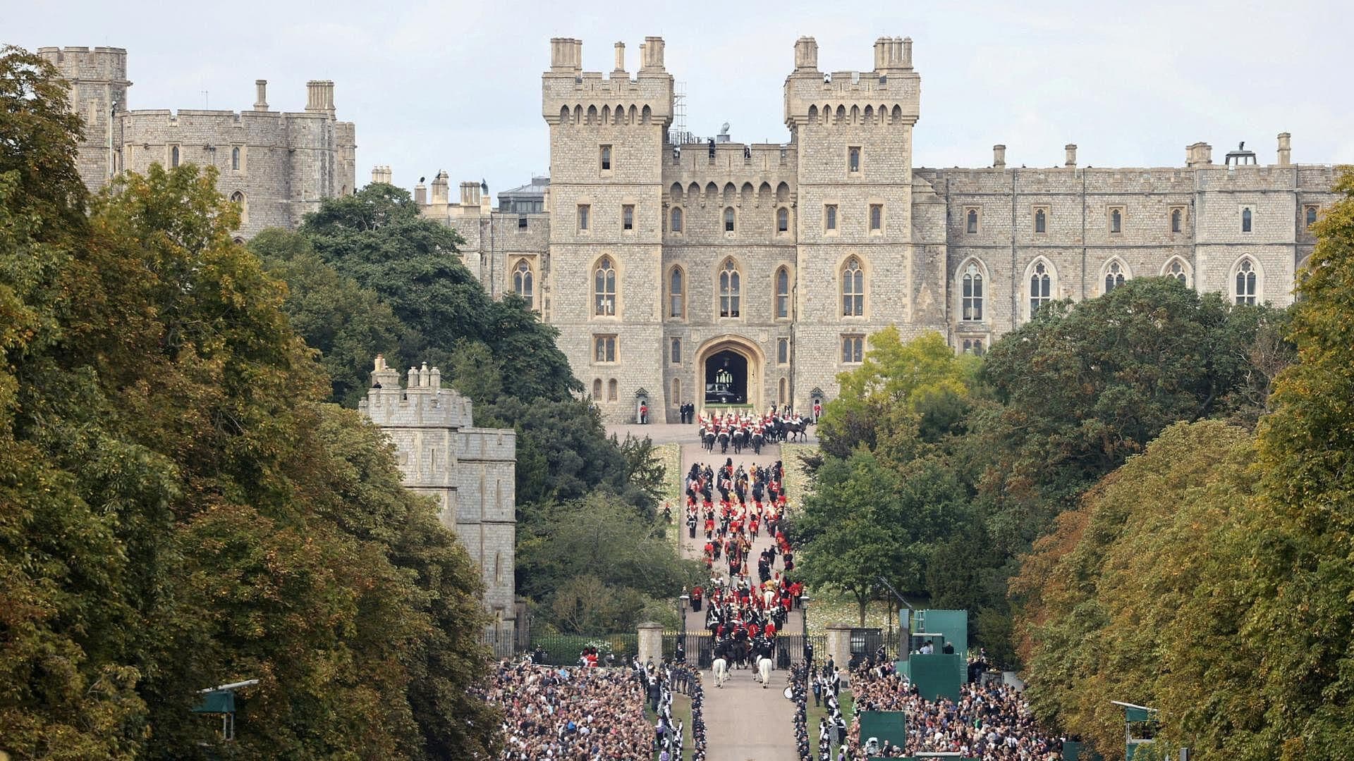 Reabren puertas del Castillo de Windsor tras funeral de la reina Isabel II