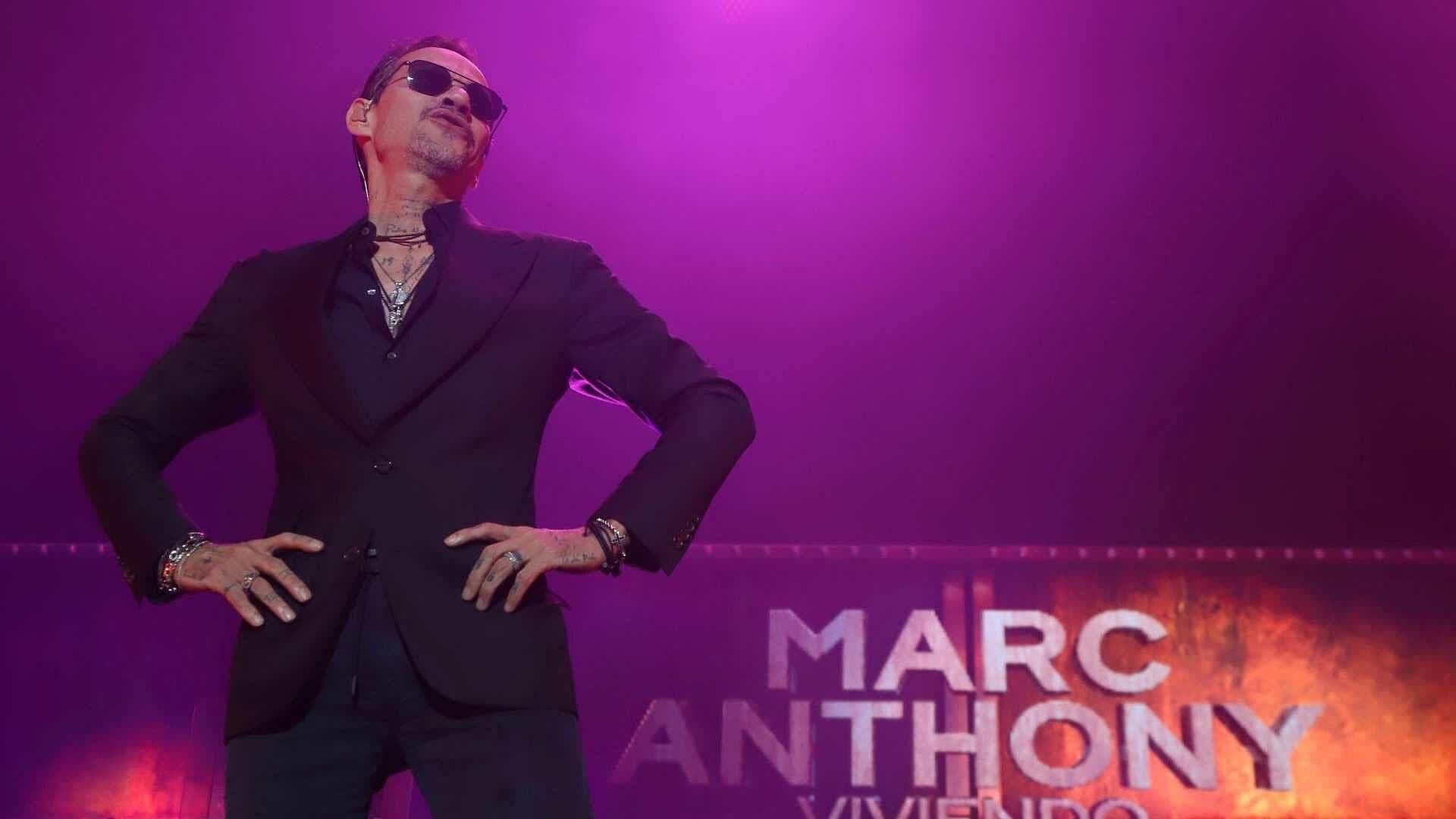 Lanzan Botella a Marc Anthony en Pleno Concierto; Así Reaccionó el Cantante