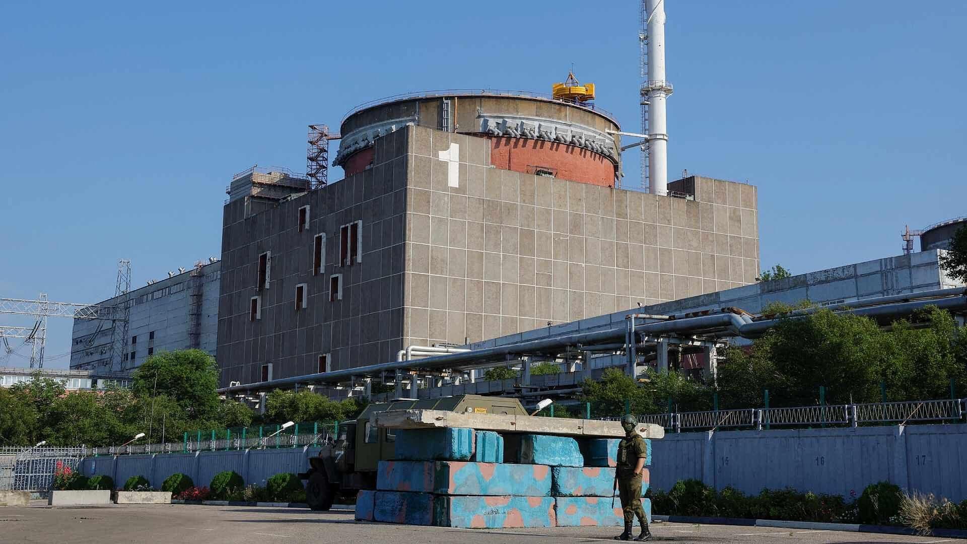 Funcionario de Energía Atómica Visita Planta Nuclear de Zaporiyia