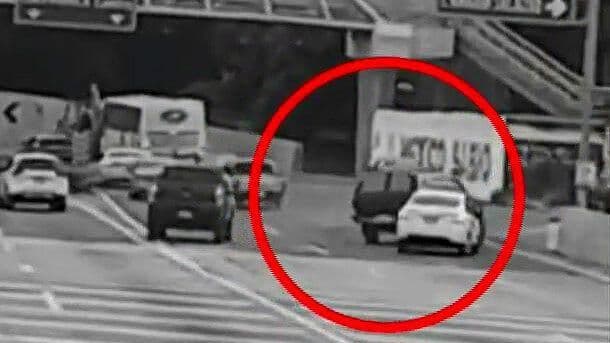¡De película! Persecución y balacera en Paso Exprés de Cuernavaca