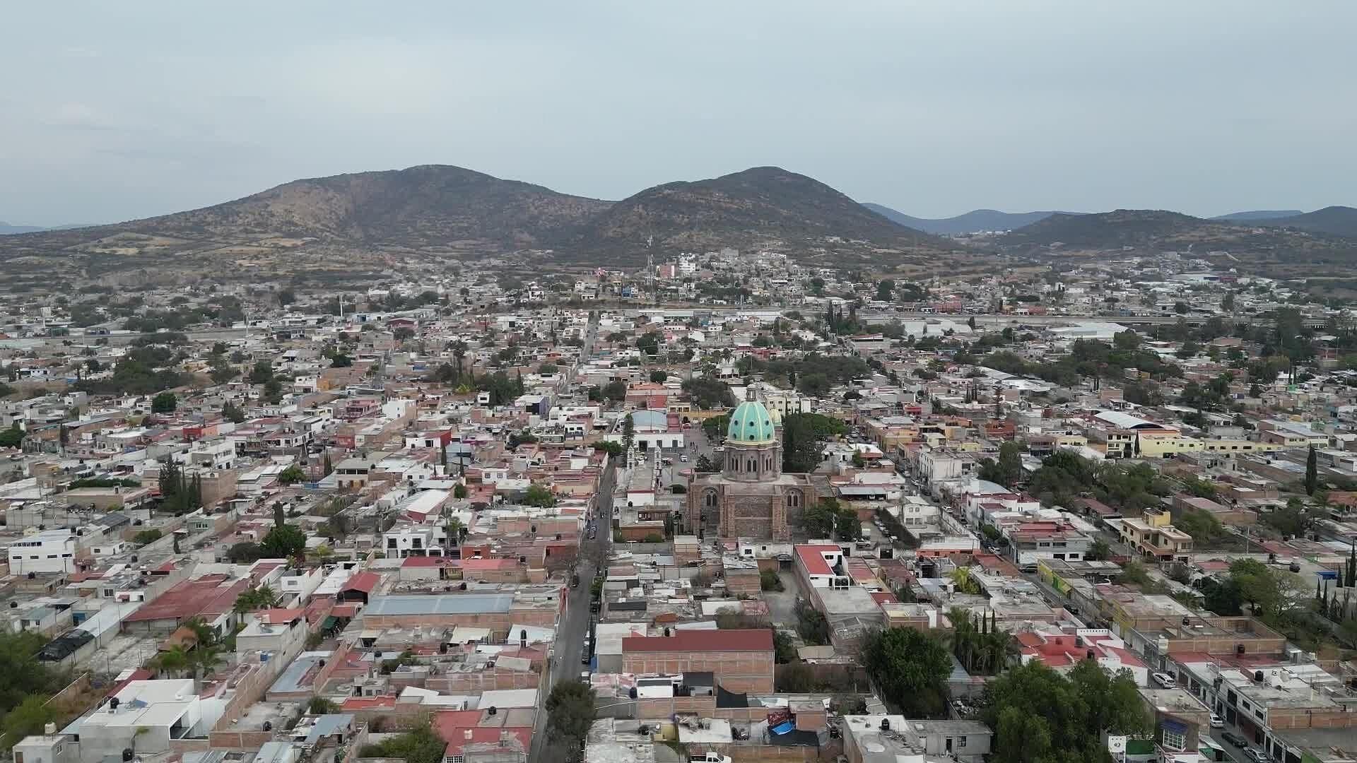 ¿Por qué la Mayoría de las Colonias de Santa Rosa Jáuregui son Asentamientos Irregulares?