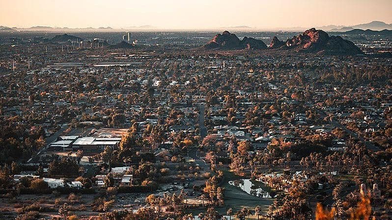 Así Se Vive el Contraste entre el Deporte y el Crimen en Phoenix