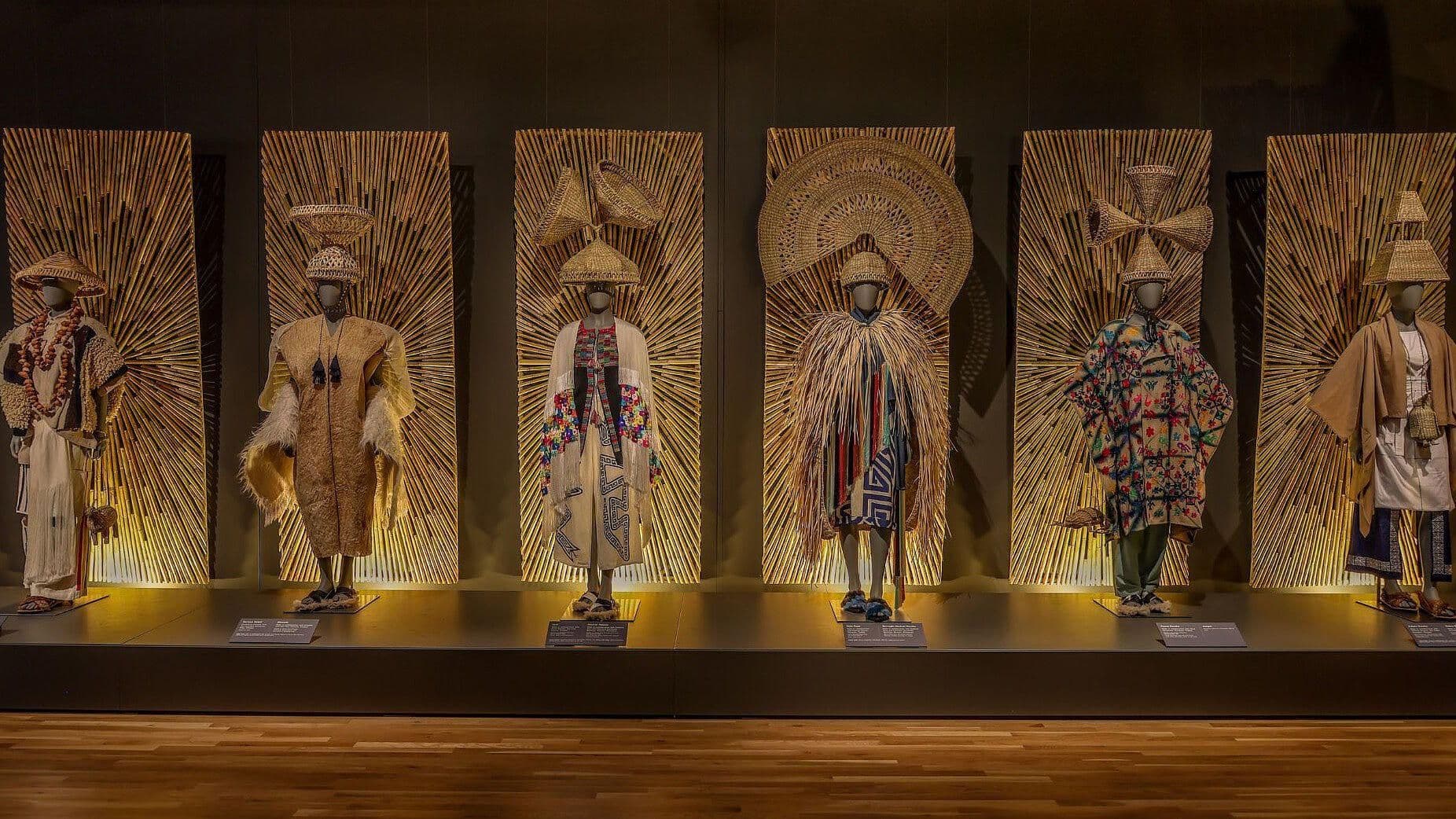 Museo Franz Mayer Exhibe Diseños de Moda Artesanal Mexicana