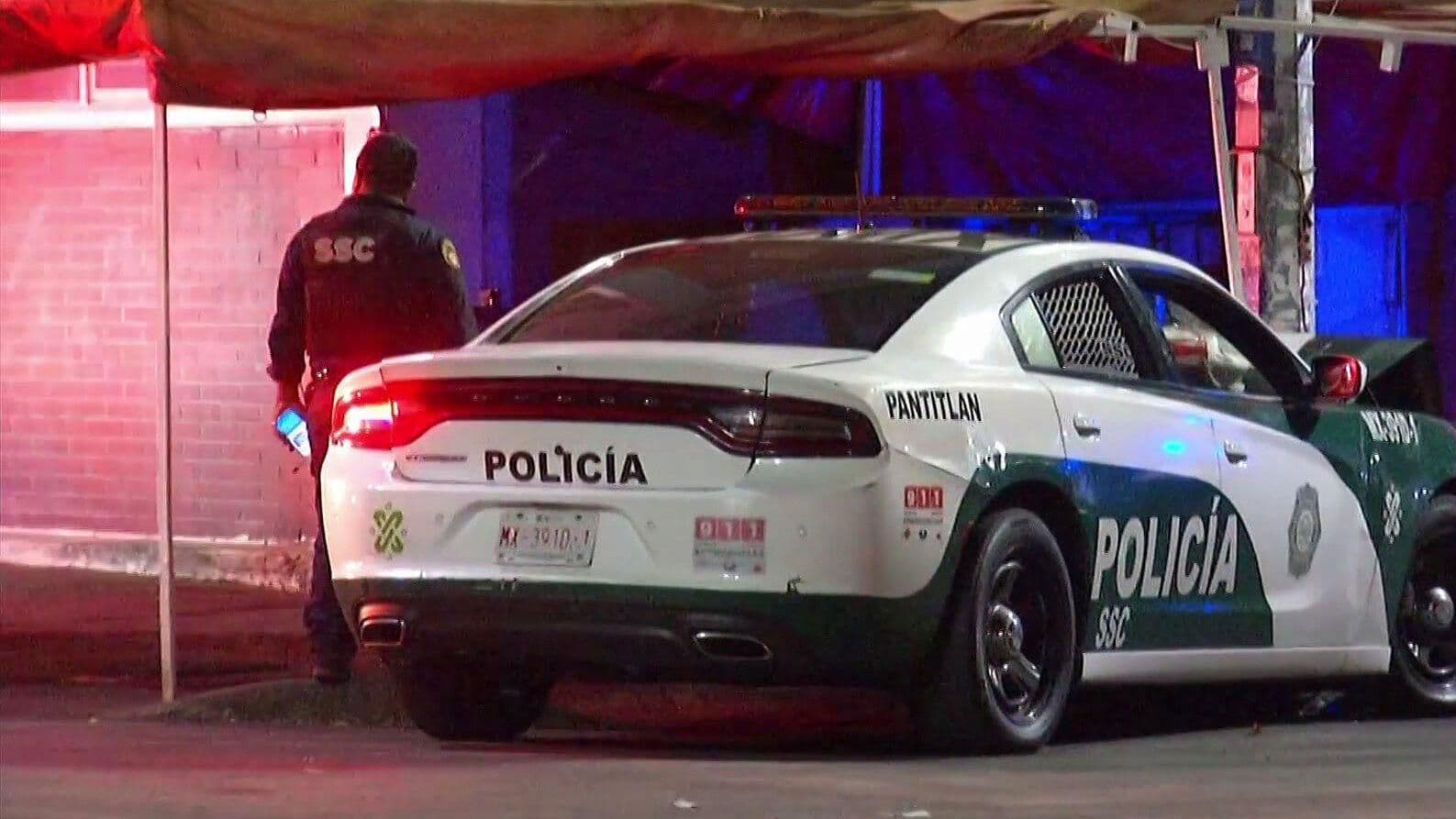 Viernes de Choques en CDMX: Patrulla se Impacta Contra Poste en la Agrícola Oriental