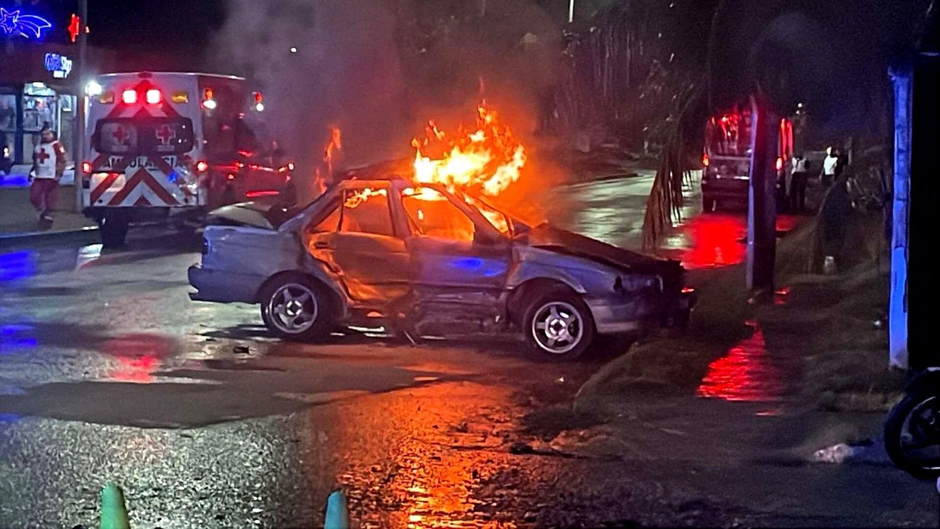 Protesta en Chetumal, Q. Roo, por Muerte de Joven Termina en Quema de Patrulla