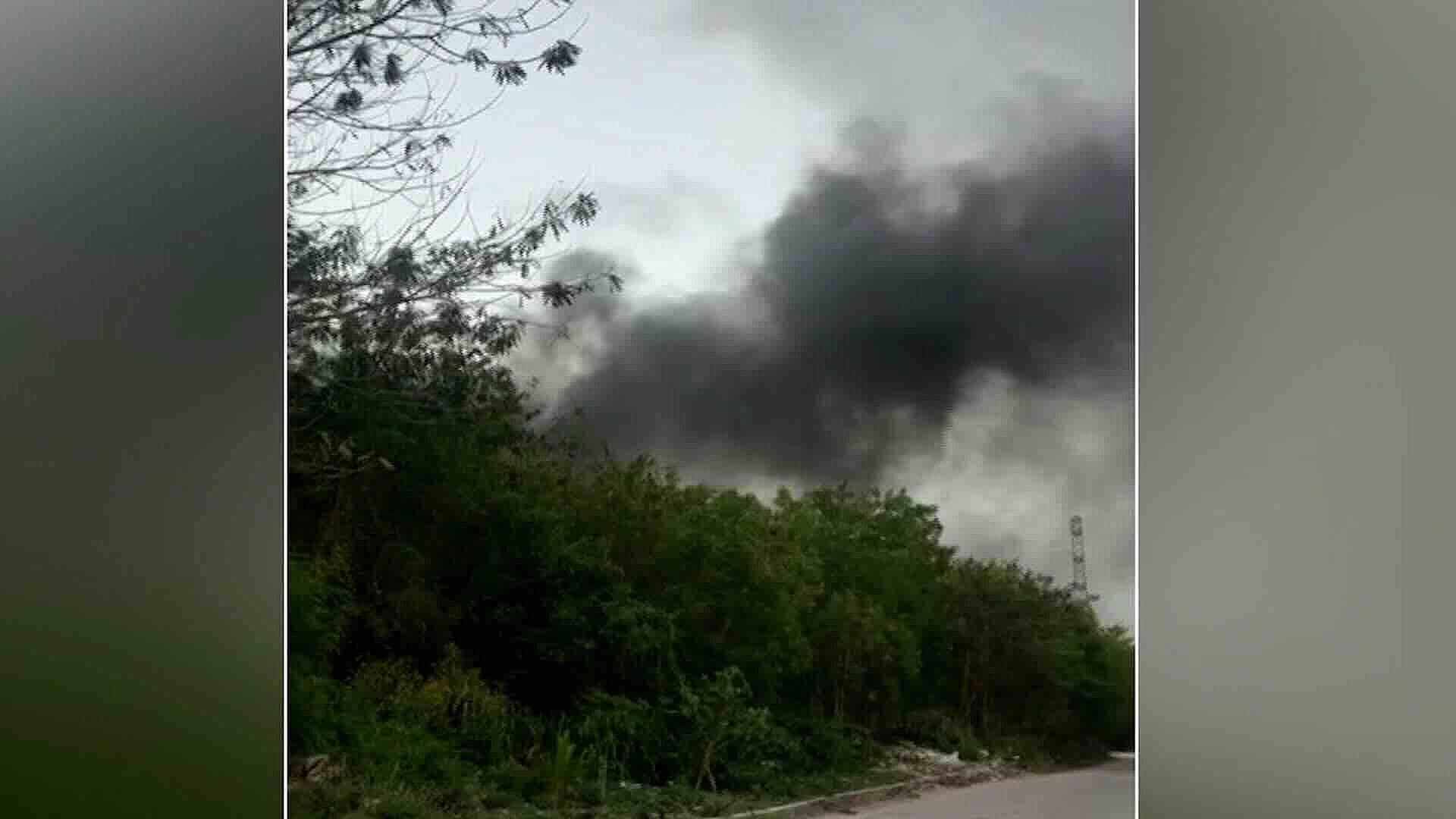 Incendio Consume Autopartes y Llantas en Predio de Colonia Santa Isabel, Chetumal