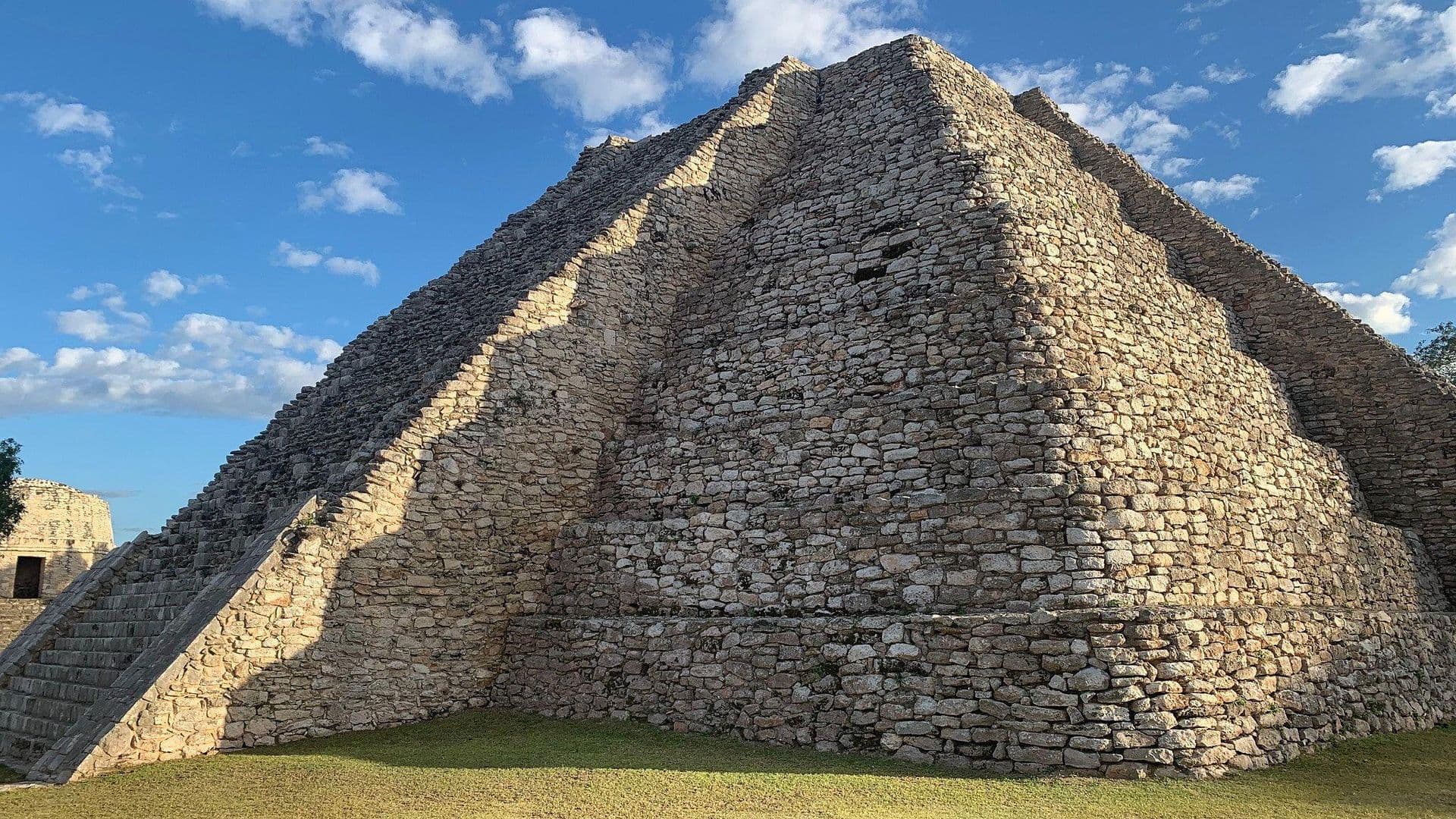 Solsticio de Invierno Llega a la Ciudad Maya de Mayapán