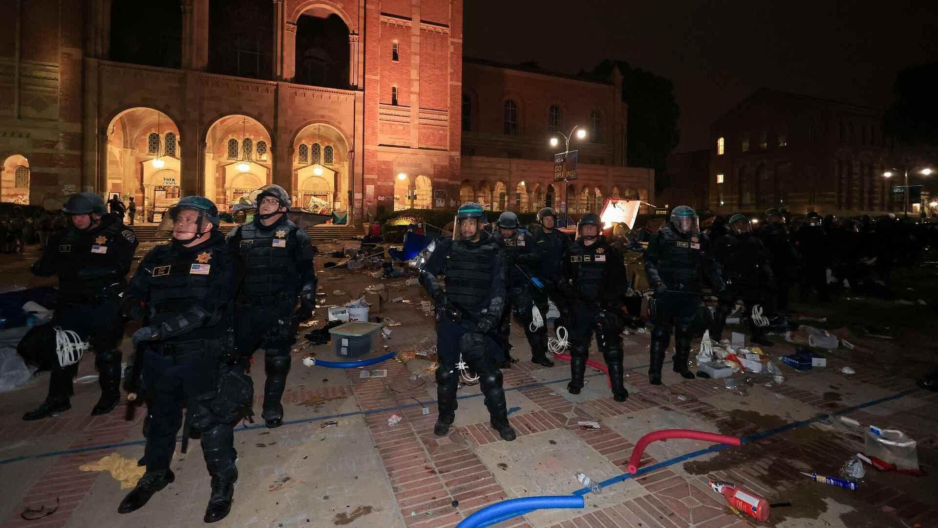 Horas Complicadas por Desmantelamiento de Campamento en la UCLA