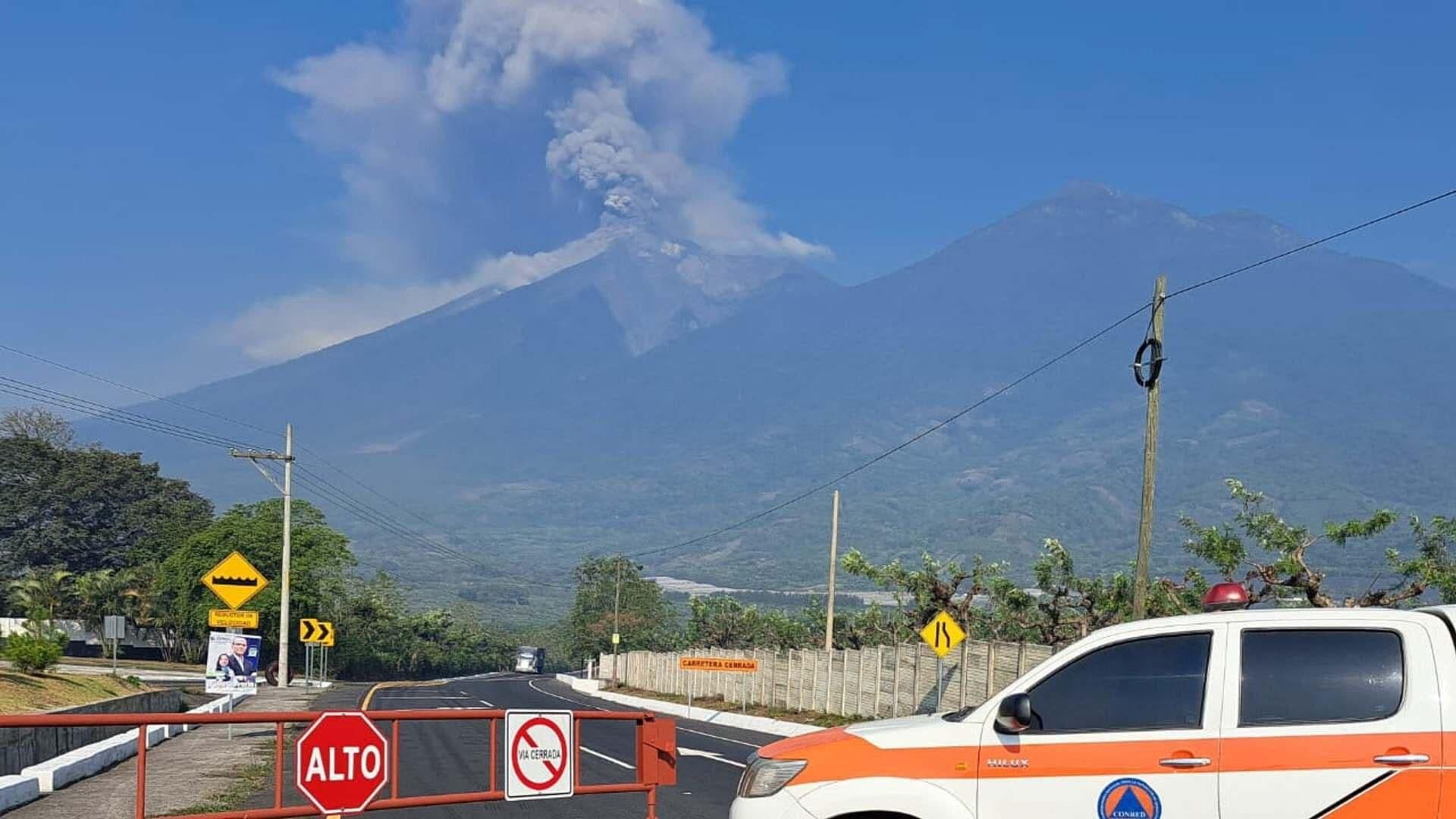 Aumenta Actividad de Volcán de Fuego en Guatemala