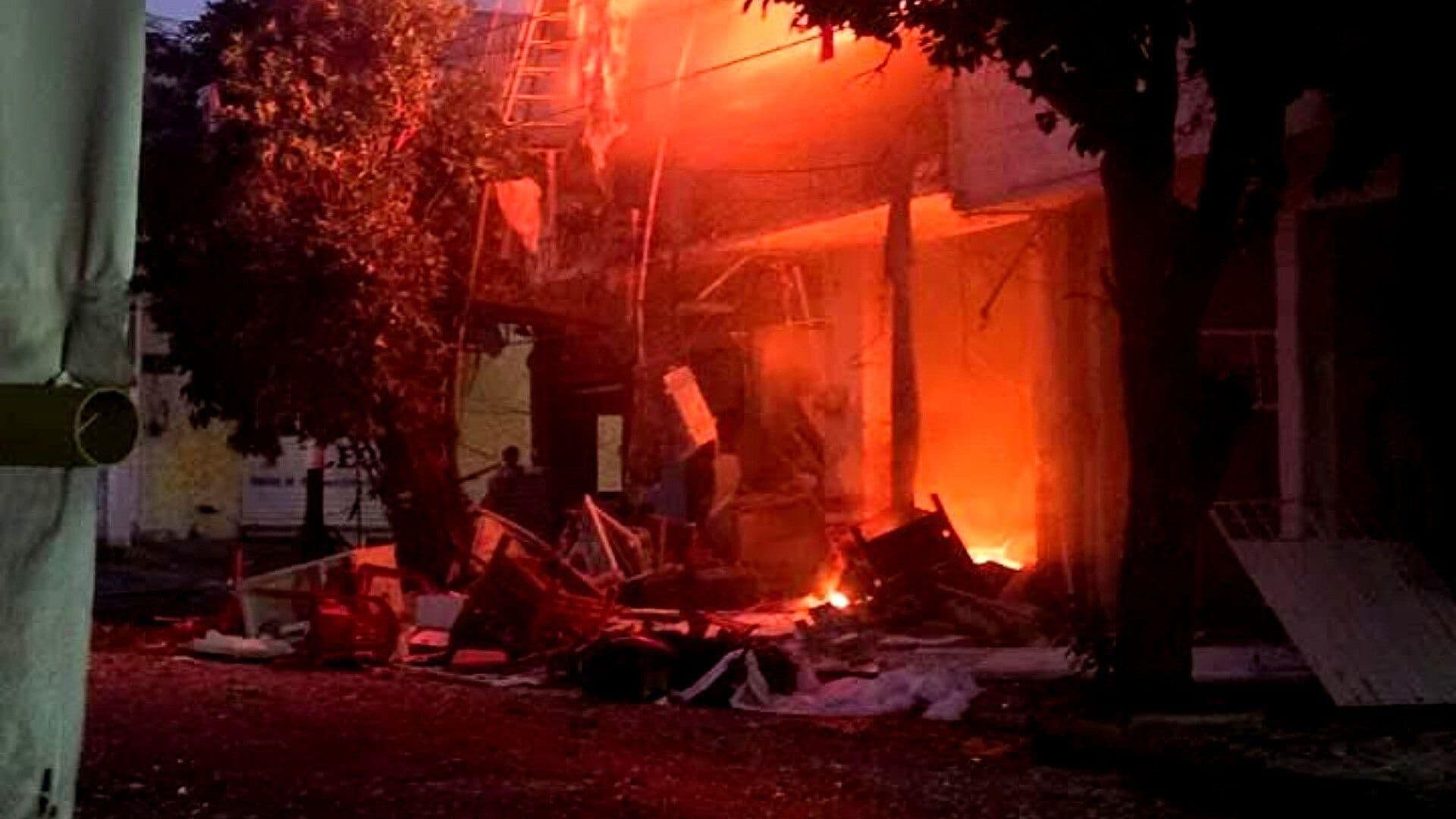 Reportan Explosión e Incendio en Local de Colonia Progreso, en Acapulco