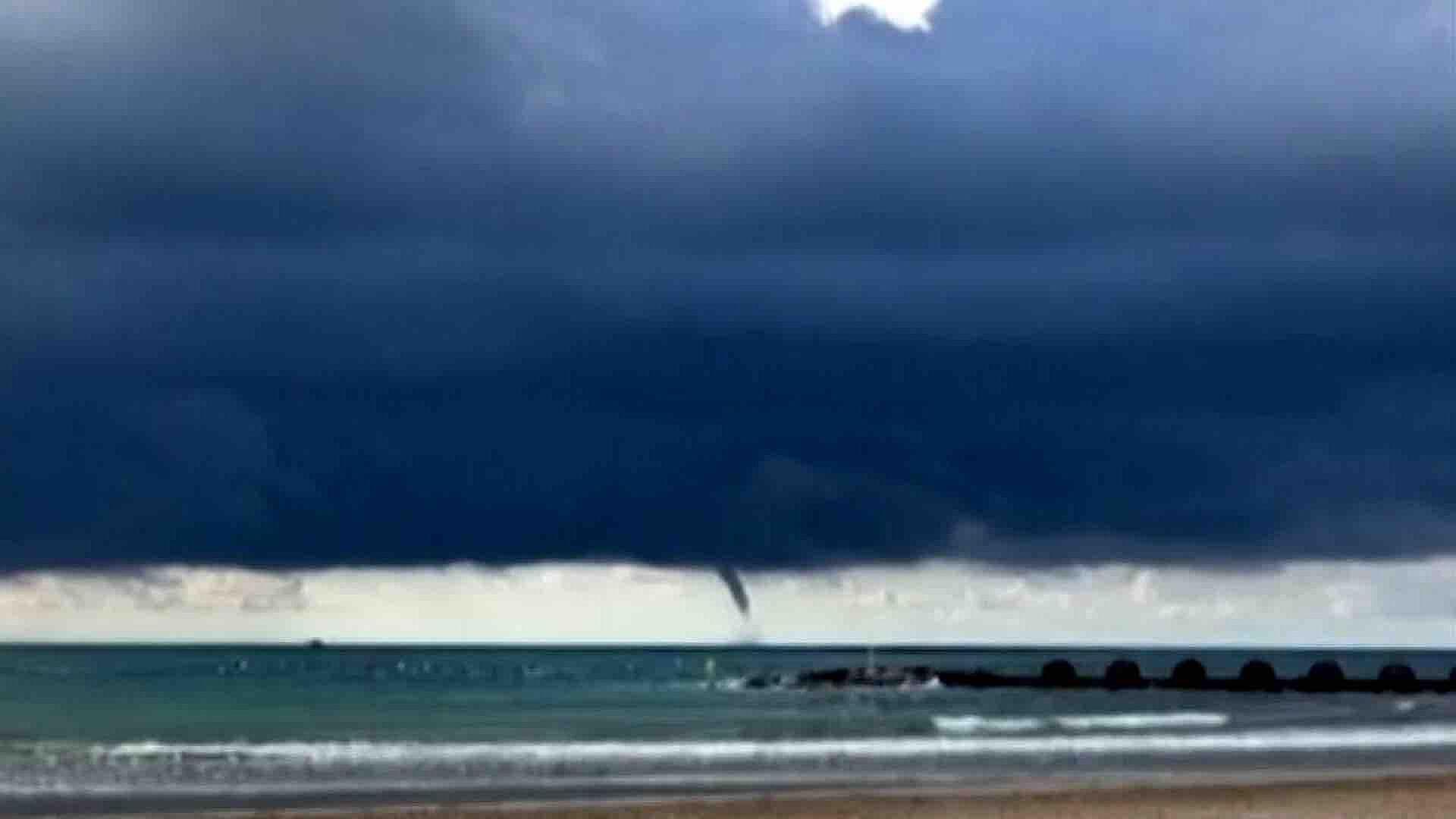 Video: Habitantes de Cataluña Graban Tromba Marina en el Mediterráneo