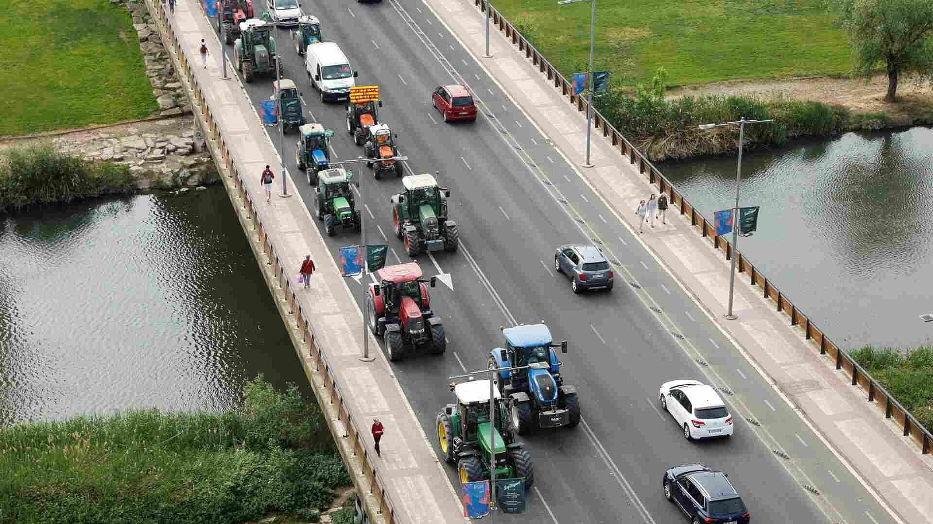 Agricultores Protestan por Sequía en Cataluña; Exigen Agua