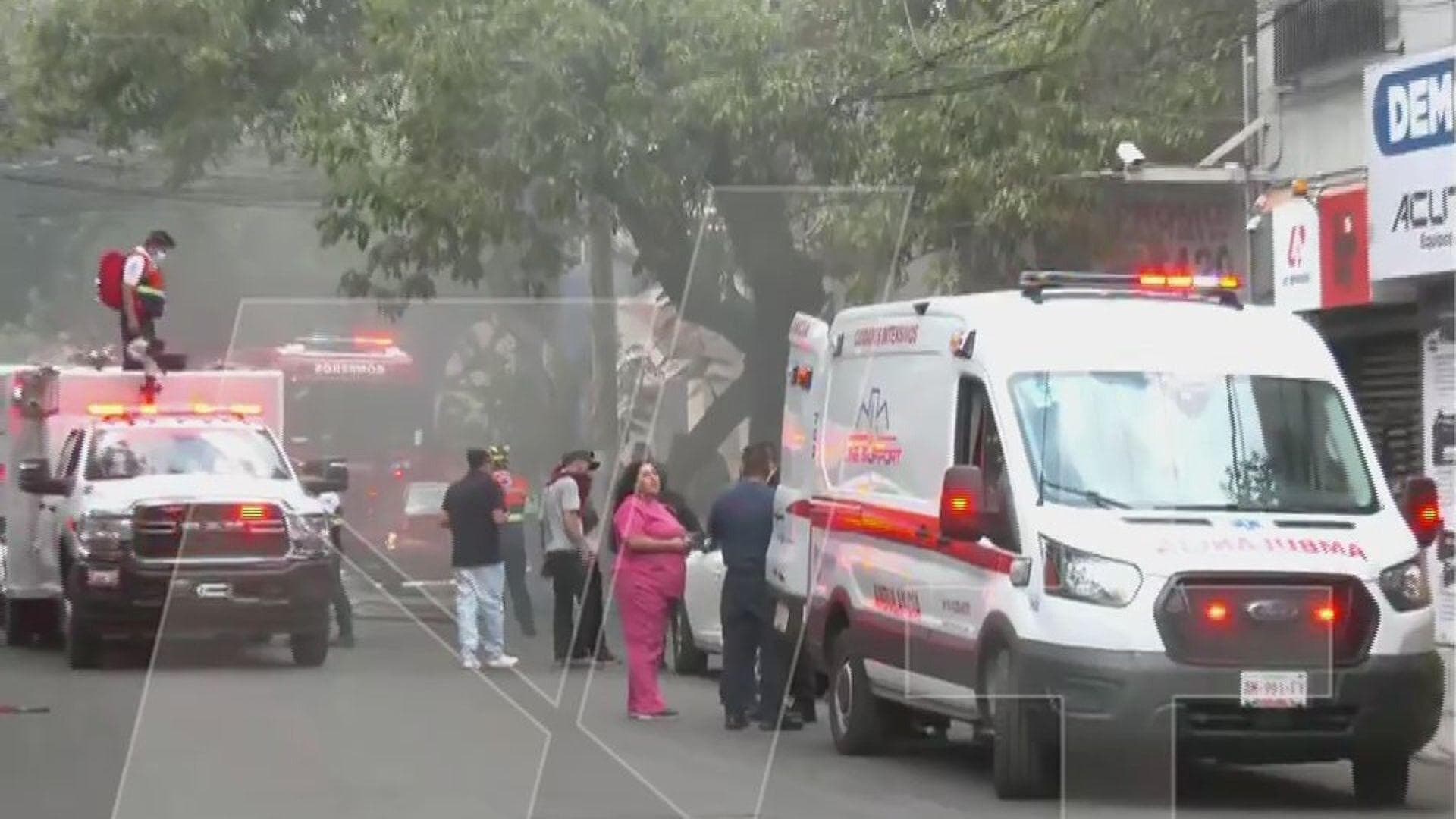 Reportan Incendio en Fábrica en la Colonia Algarín en la Alcaldía Cuauhtémoc, CDMX