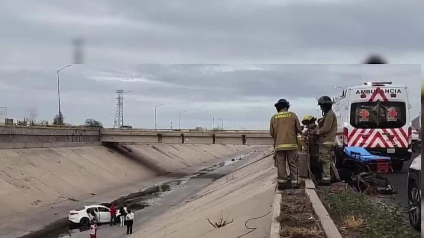 Abuelita Cae en Su Auto a Canal Paseo Río Sonora