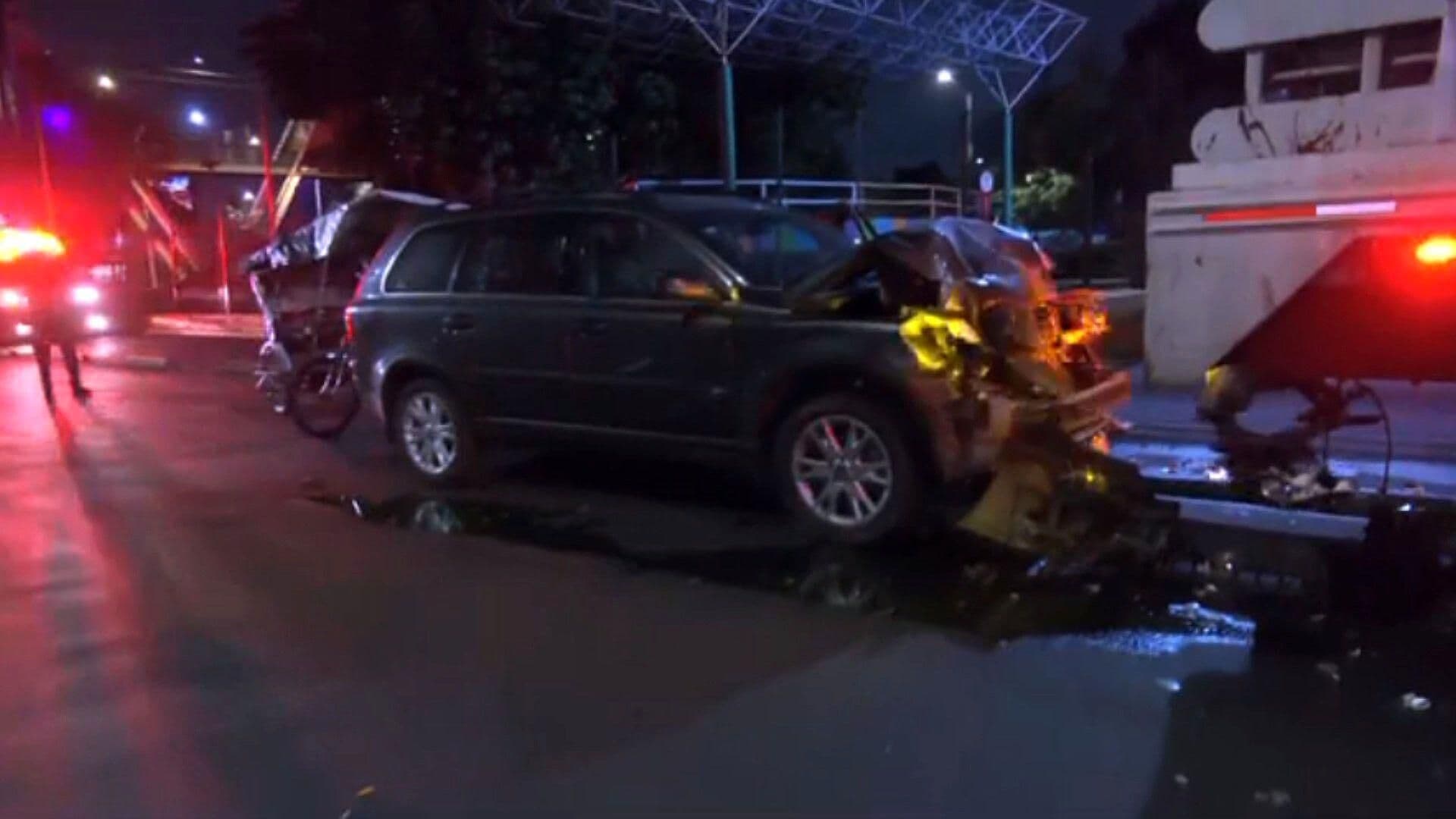 Fuerte Choque entre Camioneta y Tráiler en Eduardo Molina, CDMX