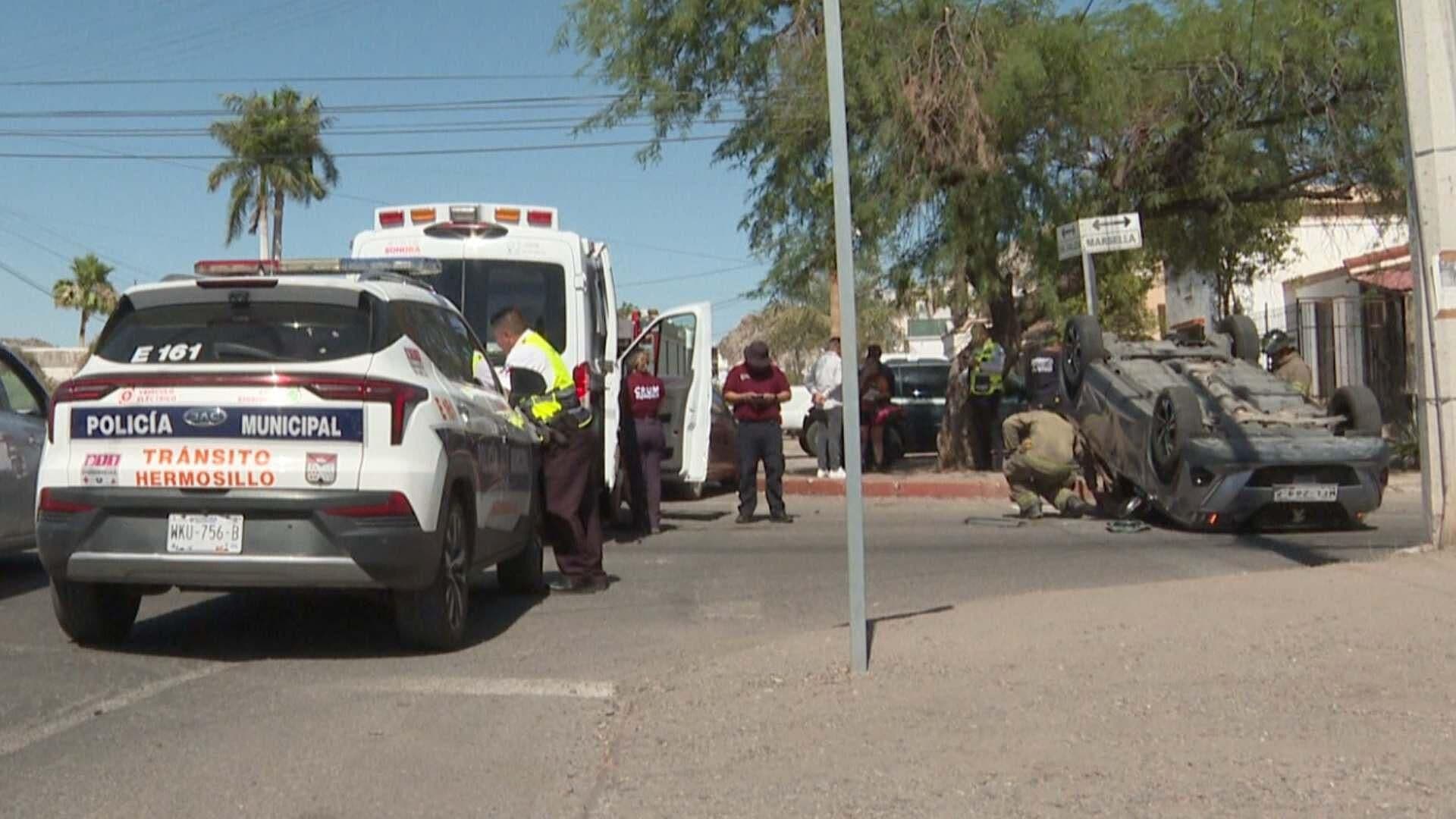 Una Mujer y Un Niño Lesionados Tras Accidente Vial en Colonia Centenario de Hermosillo