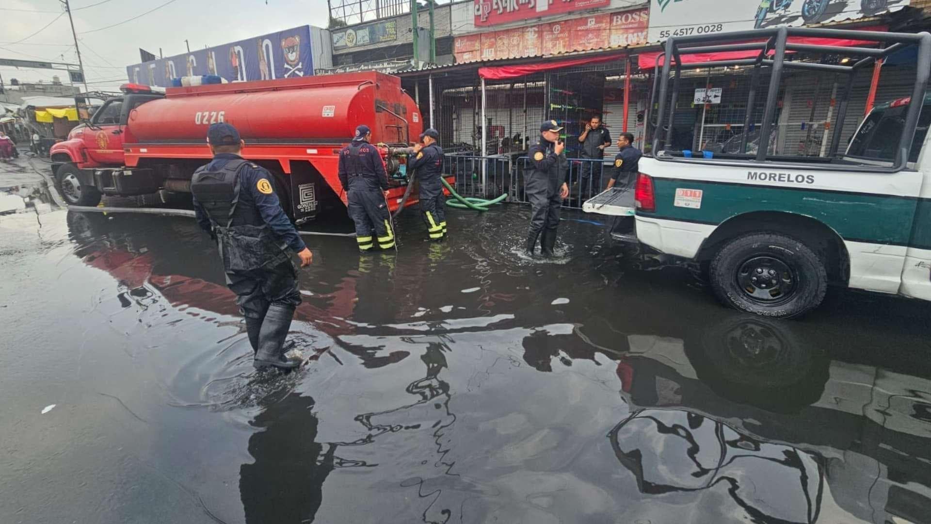 Se Inunda Zona Comercial de la Lagunilla Tras Tormenta en CDMX