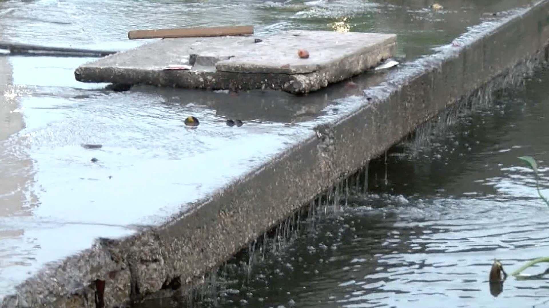 Detectan Fuga de Aguas Negras en Canal de la Cortadura