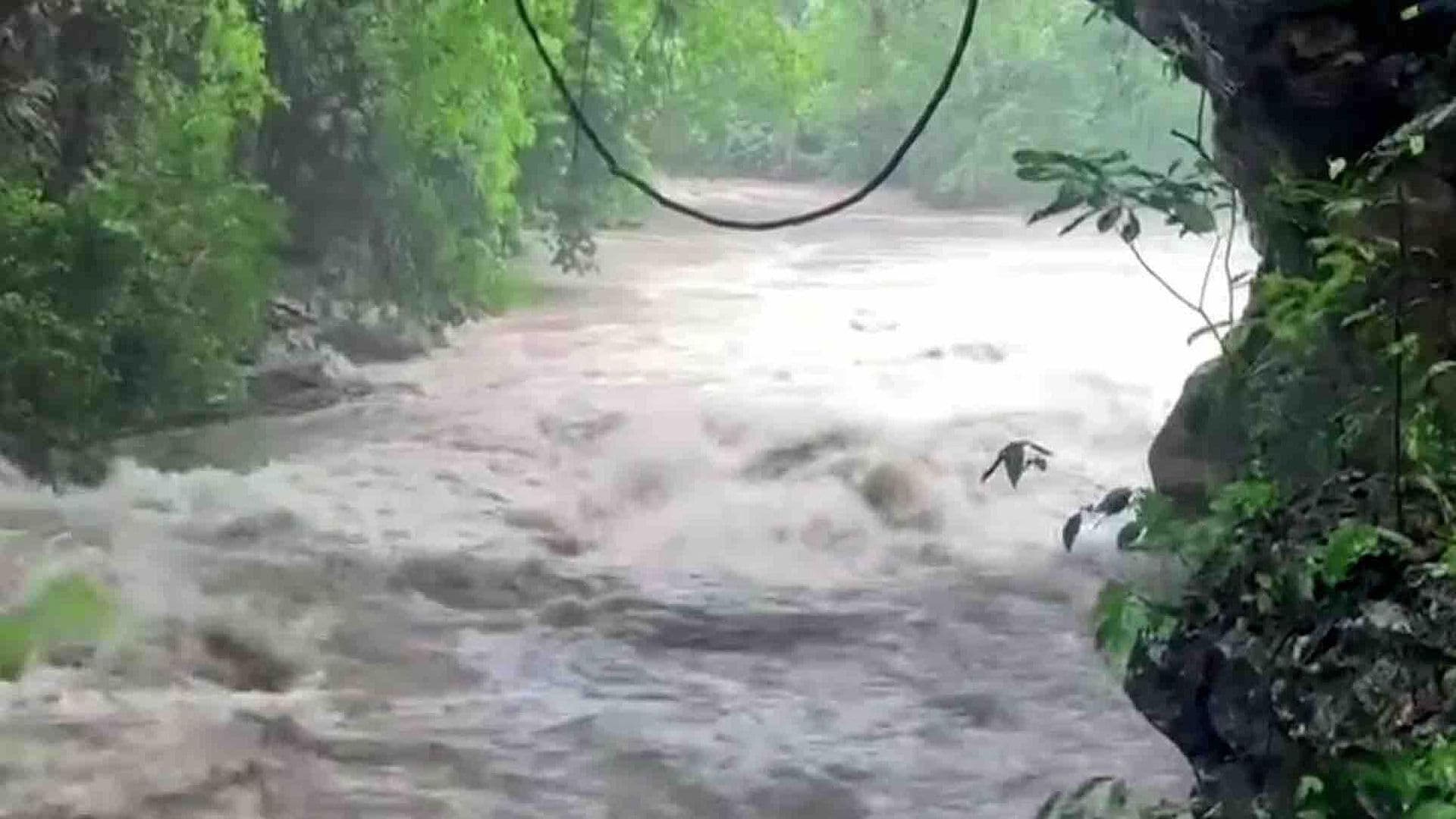 Alertan por Crecida del Río Maitines en San Luis Potosí; Piden Precaución en Ciudad Valles