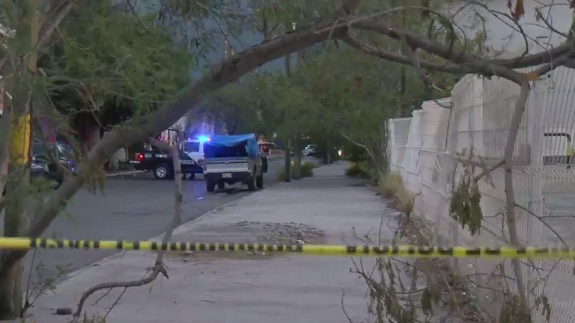 Hombre es Asesinado a Balazos Cerca de Plaza Comercial en Monterrey