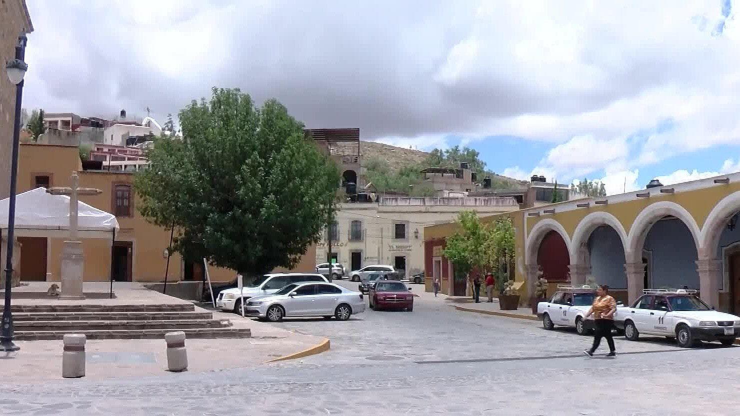 Muere Bombero de Sombrerete, Zacatecas, Tras Intentar Esquivar un Tope A Bordo de su Moto