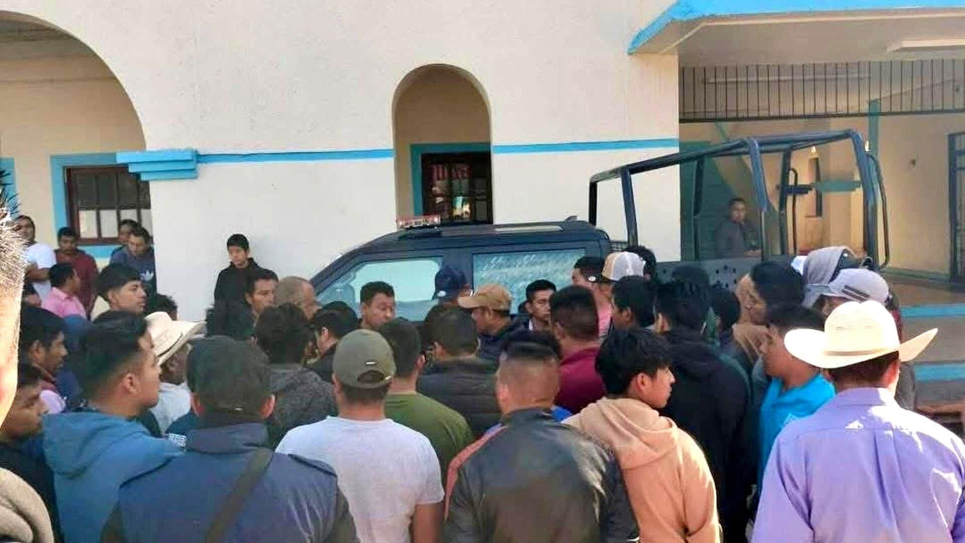 Policías de Chenalhó que Atropellaron a Persona de Tercera Edad en Chiapas Están en Separos
