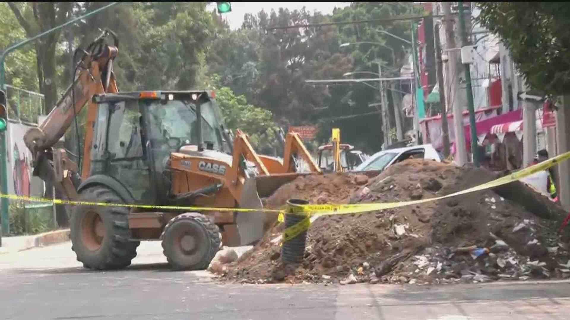 Cierran Plutarco Elías Calles en CDMX, por Reparación de Drenaje