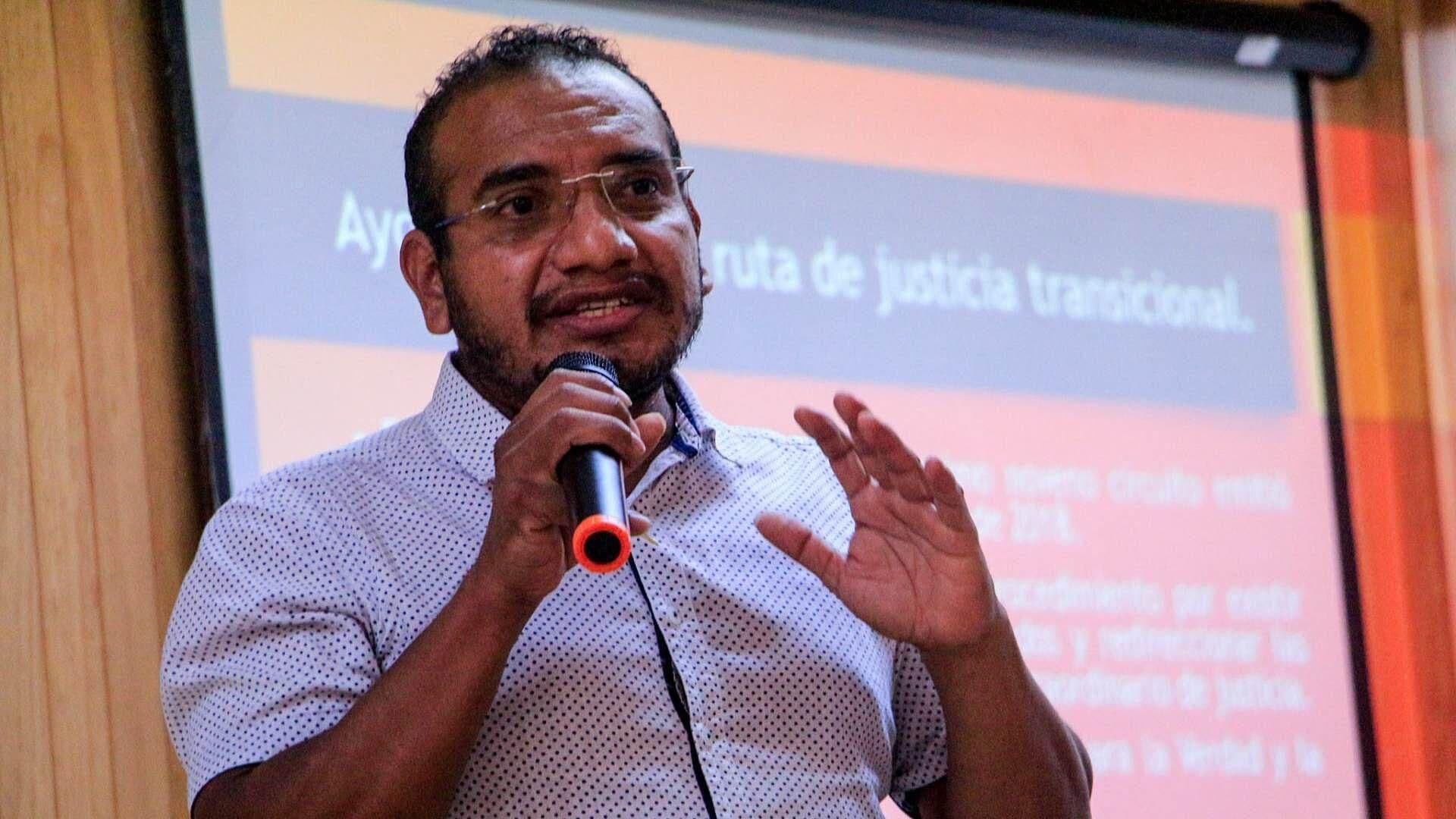 Vidulfo Rosales Renuncia Como Abogado de los Padres de los 43 Normalistas de Ayotzinapa