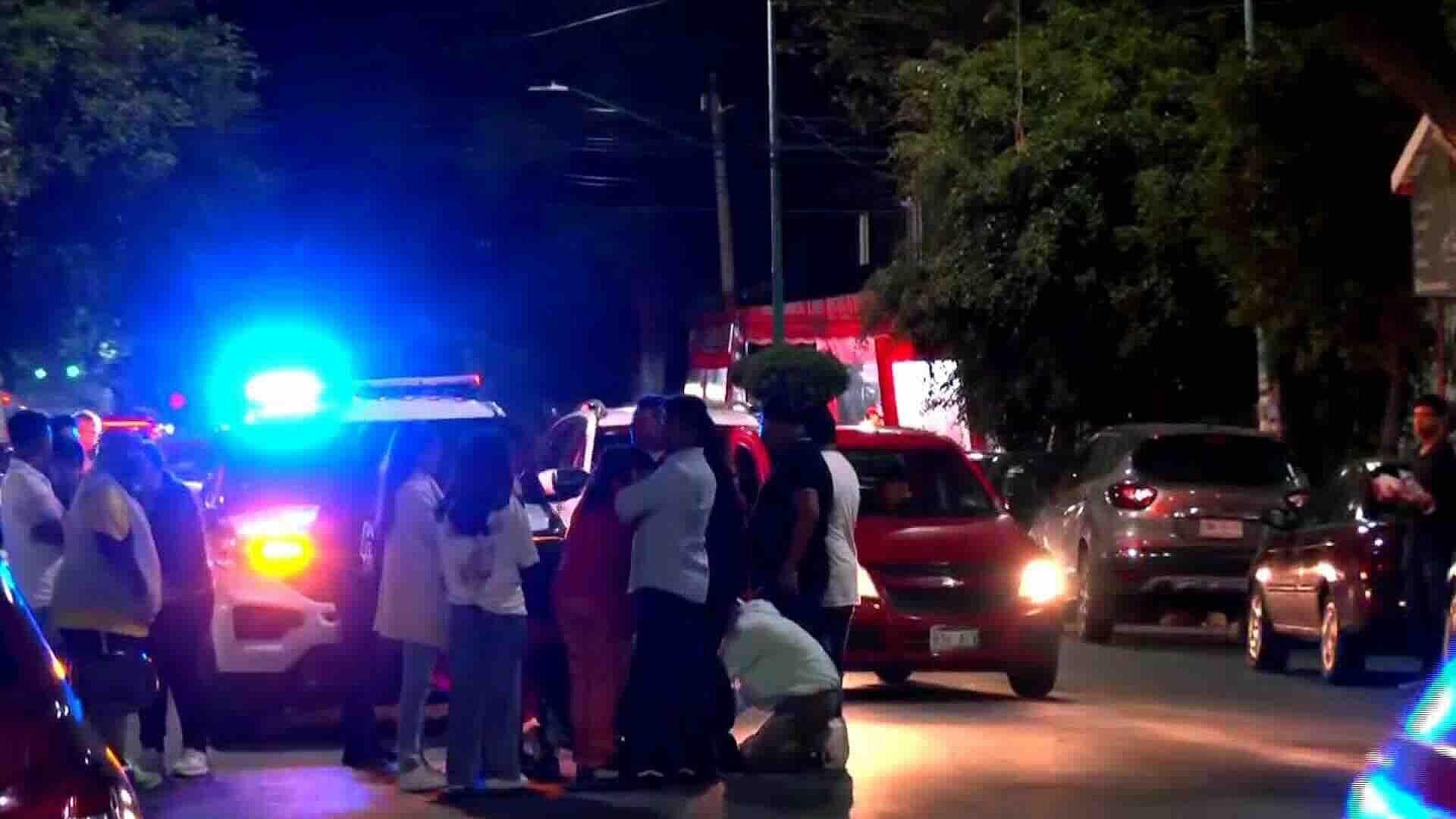 Motociclista Derrapa en Oriente 2 53, Colonia Agrícola Oriental, Iztacalco; Espera Ambulancia