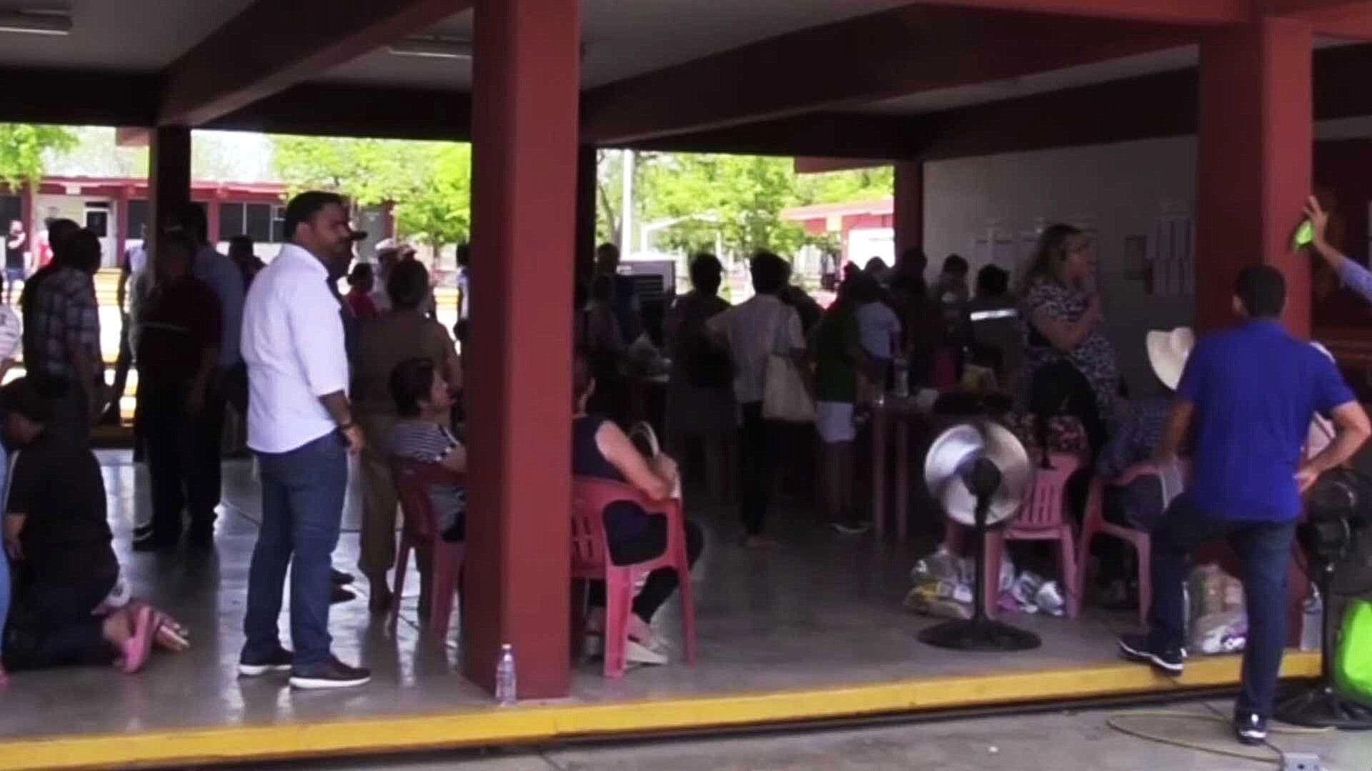 Desplazados en Sinaloa se Intoxican en Albergue en Guamúchil
