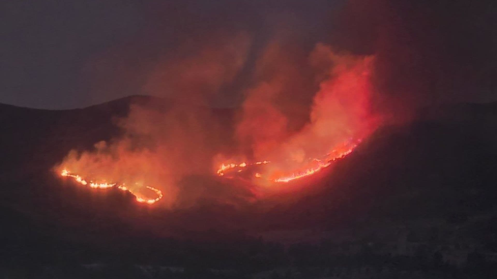 Reportan Fuerte Incendio en la Sierra de Guadalupe en Tlalnepantla, Edomex; ¿Qué Pasó?