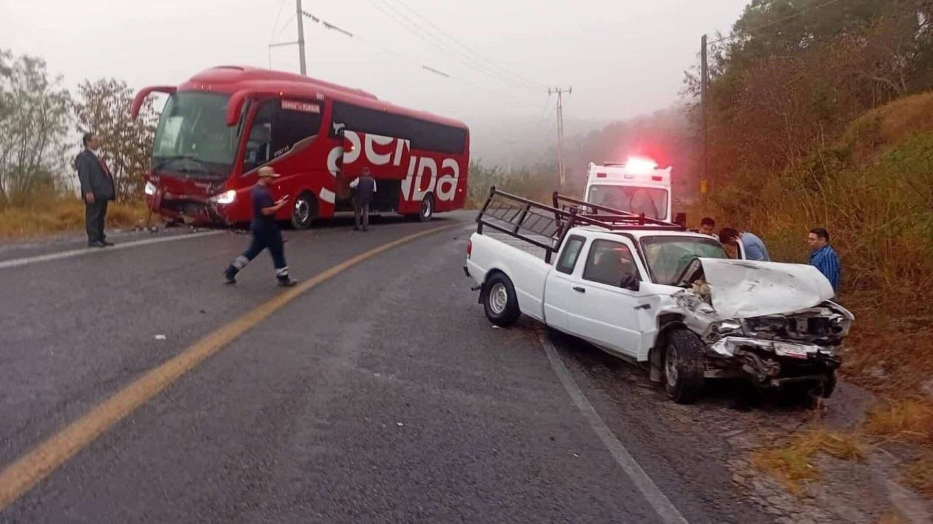Neblina Causa Choque Entre Camión y una Camioneta en la carretera Victoria–Llera en Tamaulipas